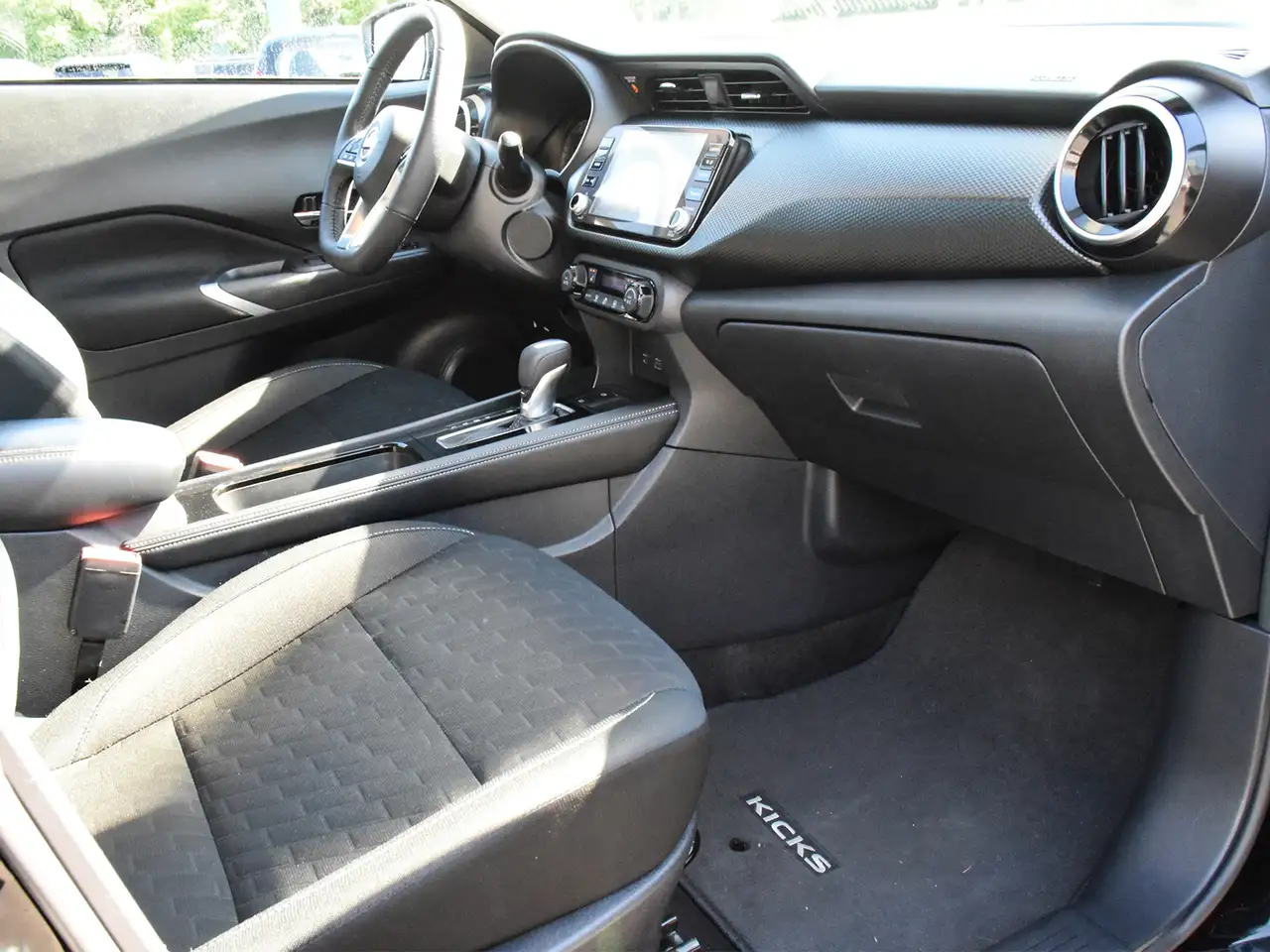 Nissan Kicks снимка Nissan Kicks
