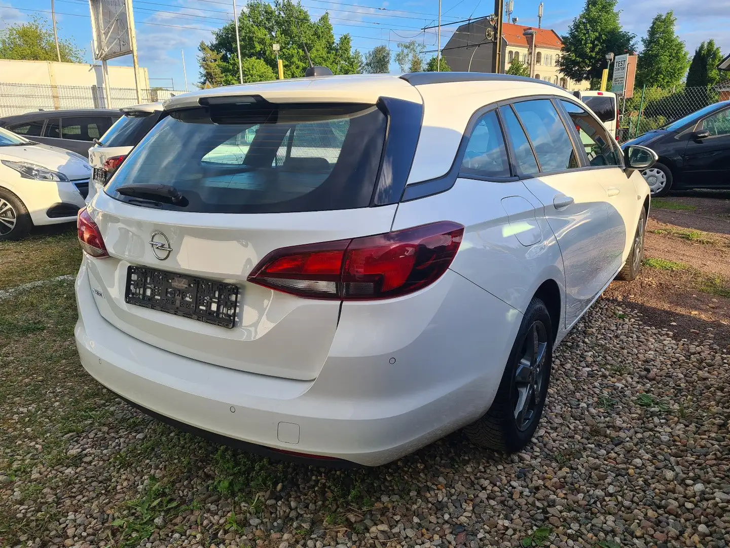Opel Astra K Sports Tourer NAVI/KAMERA/SHZ/LRH/PDC/AH Weiß - 2