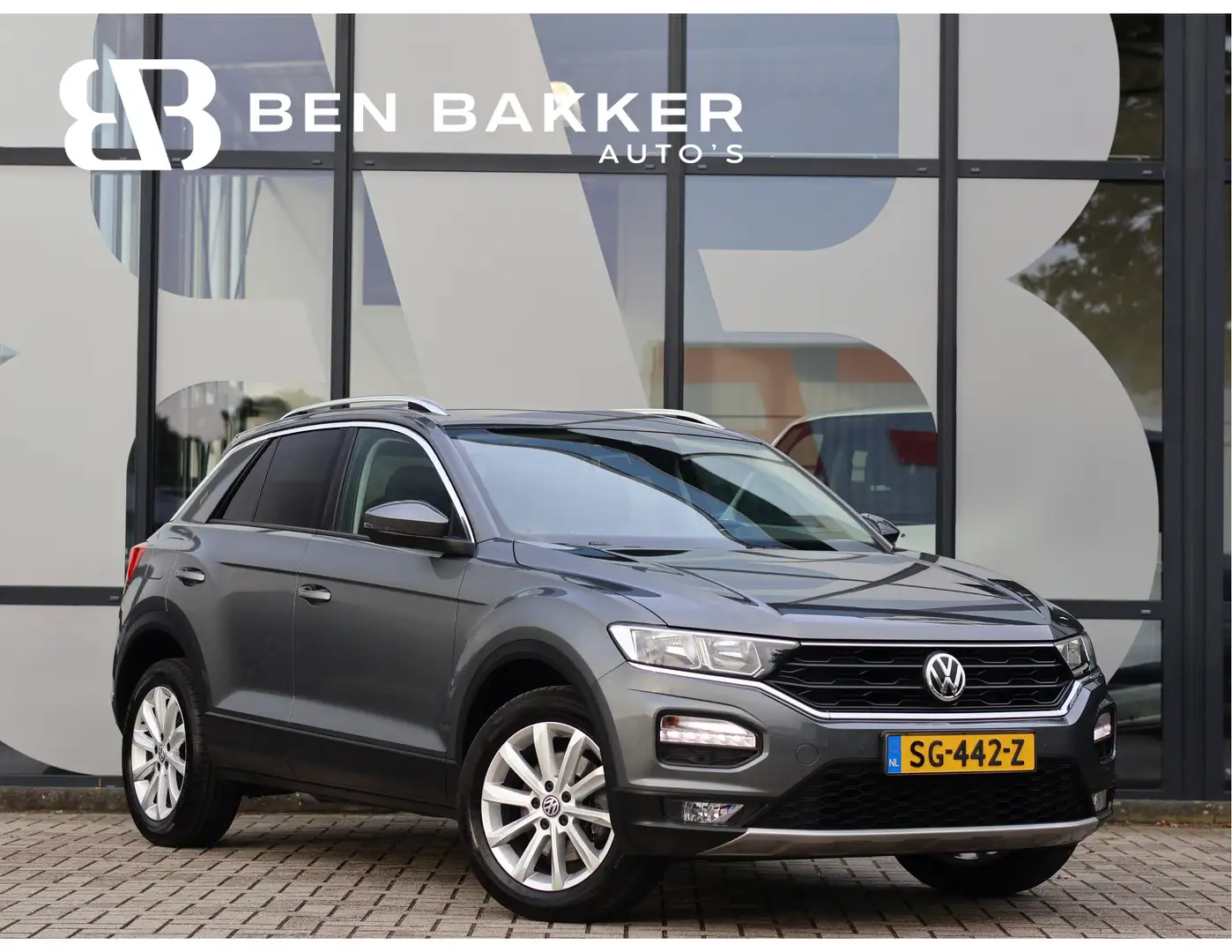 Volkswagen T-Roc 1.0 TSI Style | ACC | Org. NL | Carplay | Navi | C Grijs - 1