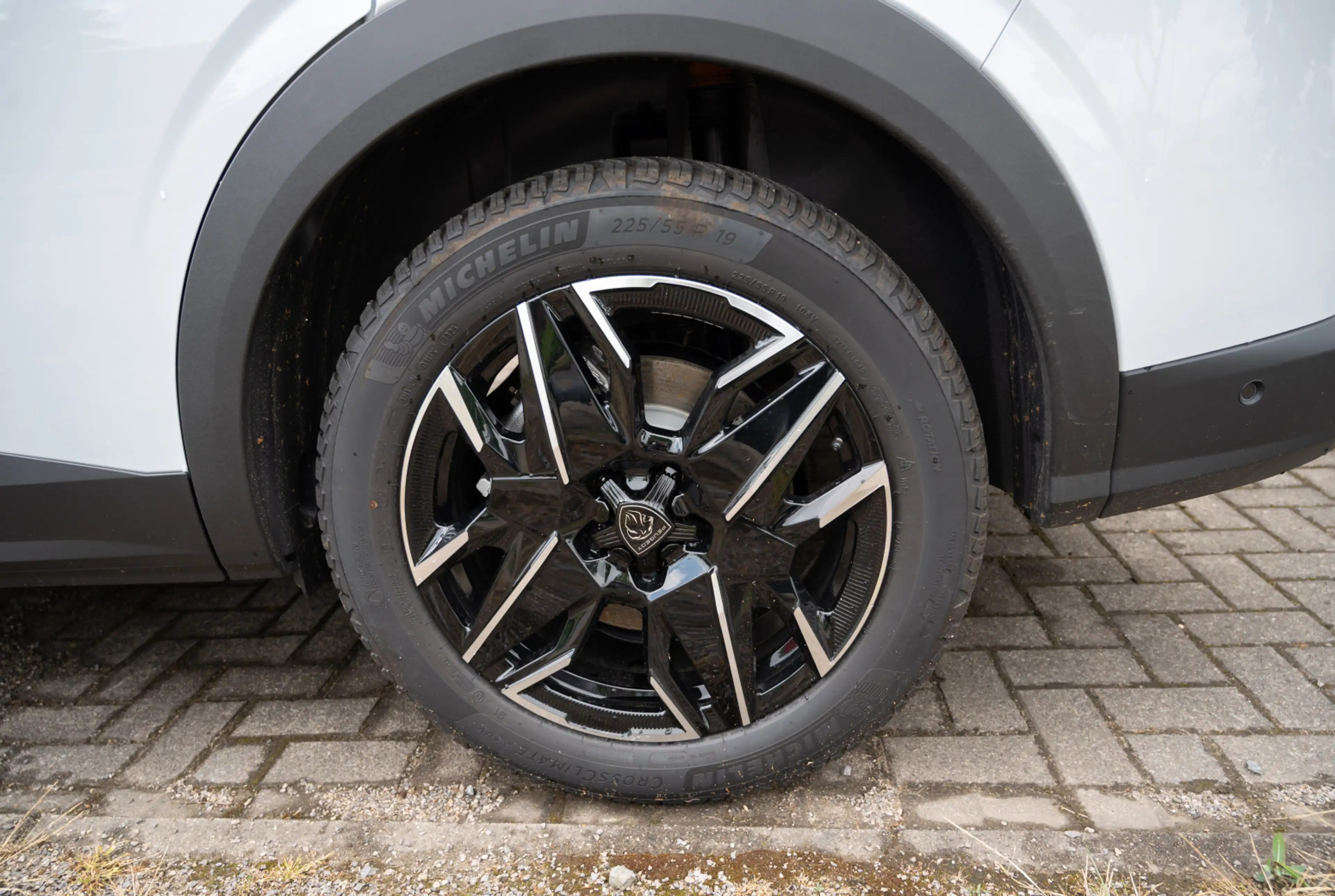 Peugeot 5008 GT HYBRID 145 e-DSC6 *NAVI*PDC*WINTER-PAKET* — photo 15