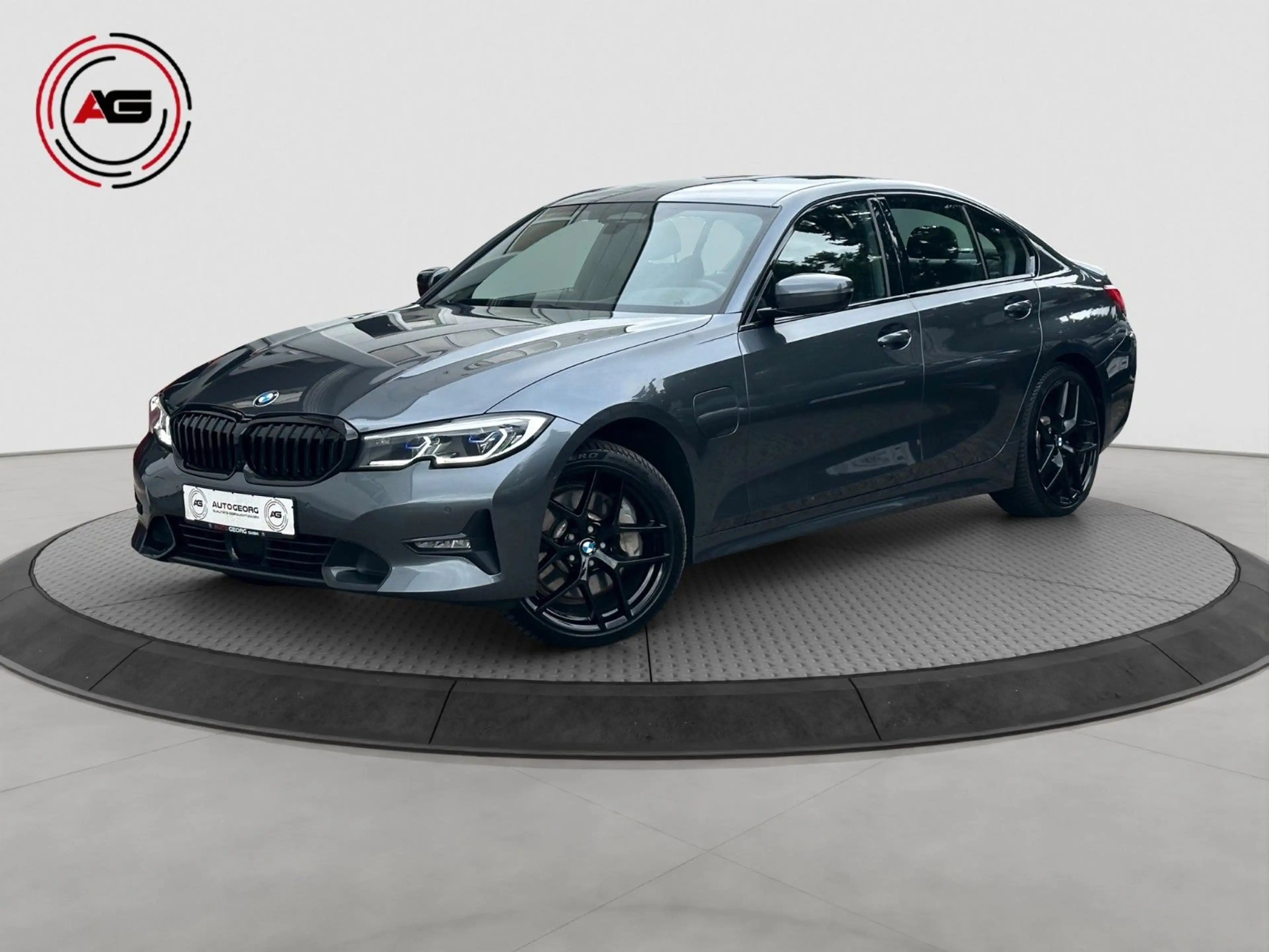 BMW 330 e Sport Line LC.PRO ACC LASER H/K HUD KAMERA