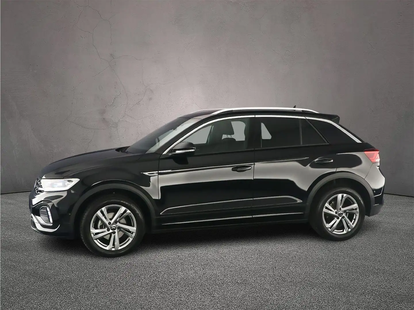 Volkswagen T-Roc R-Line Edition 1.5 TSI 150pk DSG Automaat Trekhaak Negro - 2