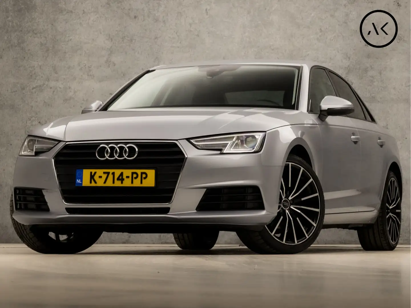 Audi A4 Limousine 1.4 TFSI Sport 150Pk Automaat (GROOT NAV Grijs - 1