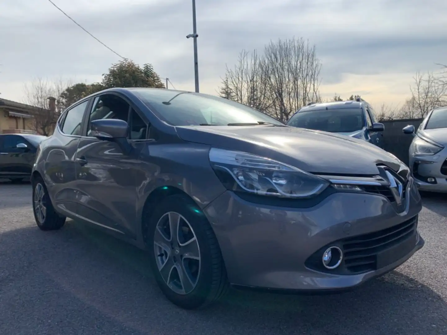 Renault Clio 0,9  Tce 5 porte Costume National Grey - 2