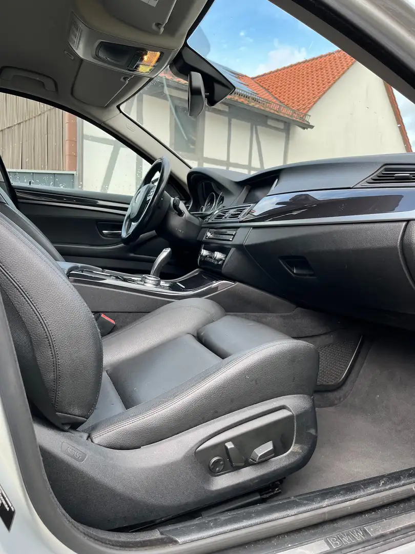 BMW 525 525d Touring Aut. Silber - 1