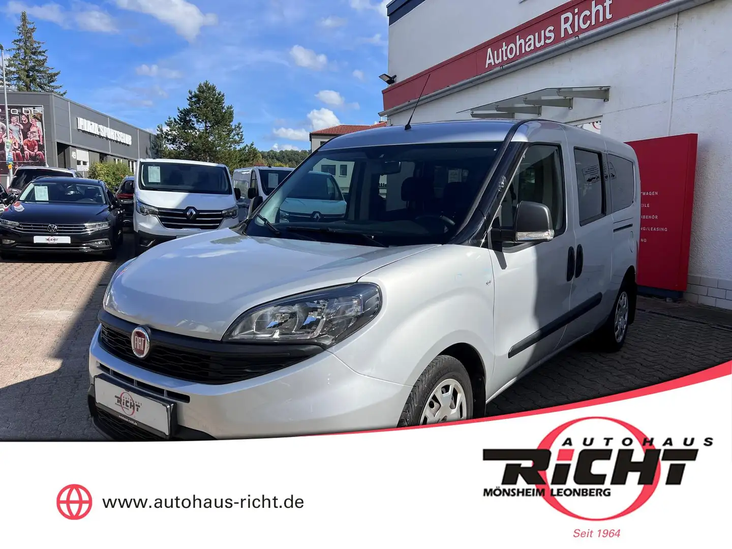 Fiat Doblo Maxi 1.6 Diesel PDC AHK Klima Bluetooth Silber - 1