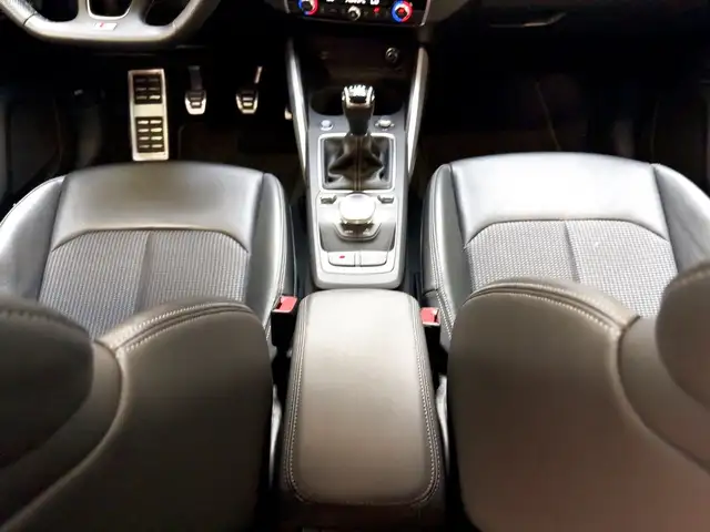 Audi Q2 view 14
