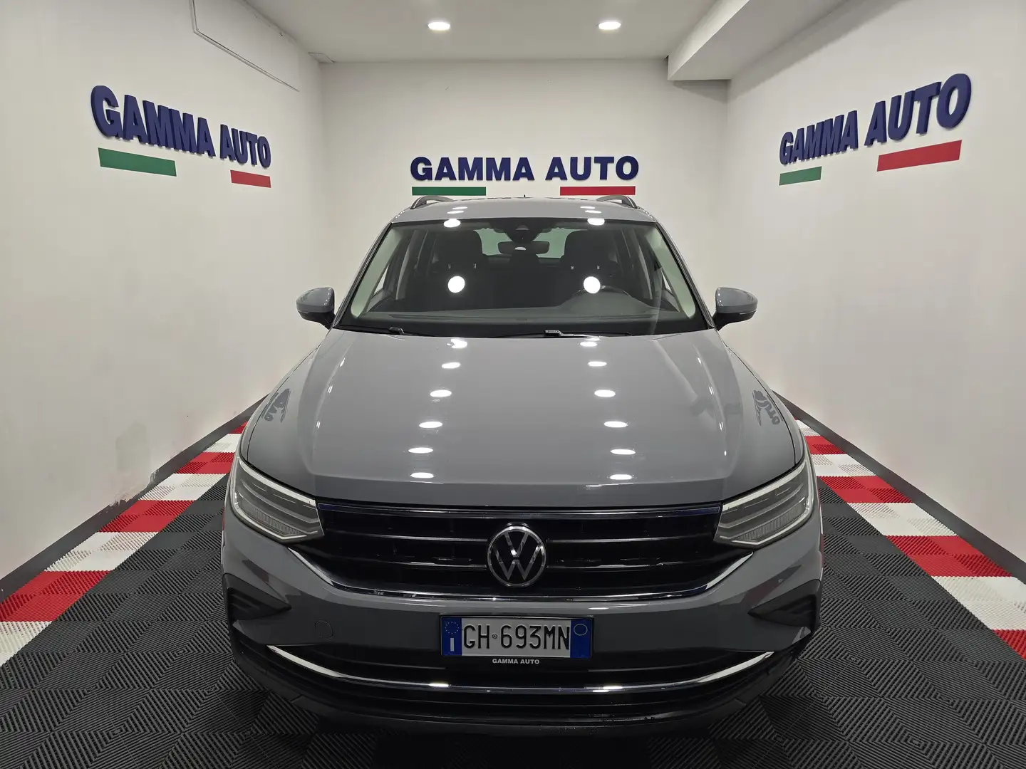 Volkswagen Tiguan 2.0TDI 150CV MY22 NAVI DSG CL18" FARI LED 4MOTION Gris - 1