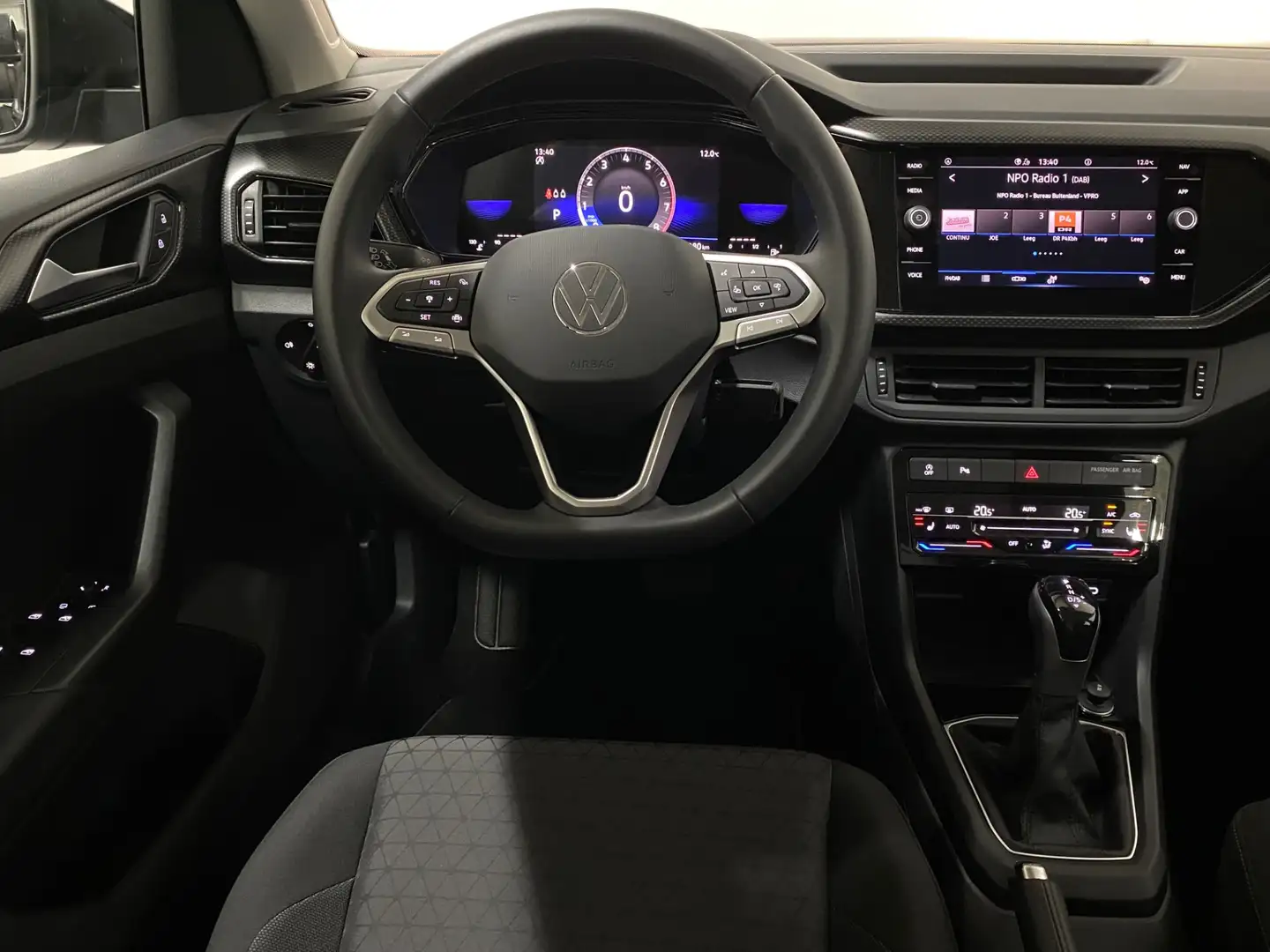 Volkswagen T-Cross 1.0 TSI Life Trekhaak Camera Applecarplay *Navigat Negro - 2
