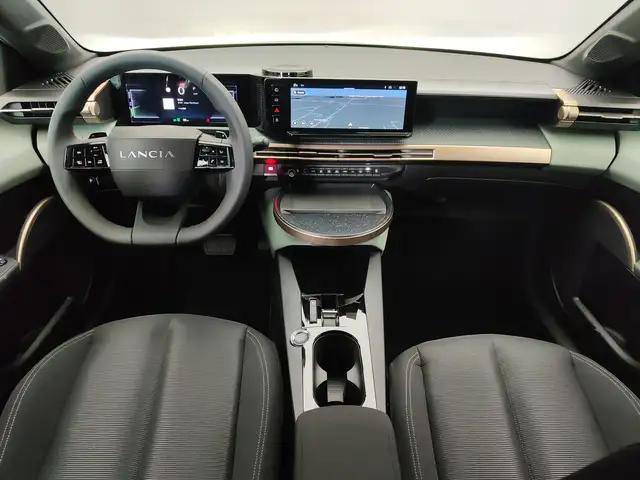 Lancia Ypsilon view 9