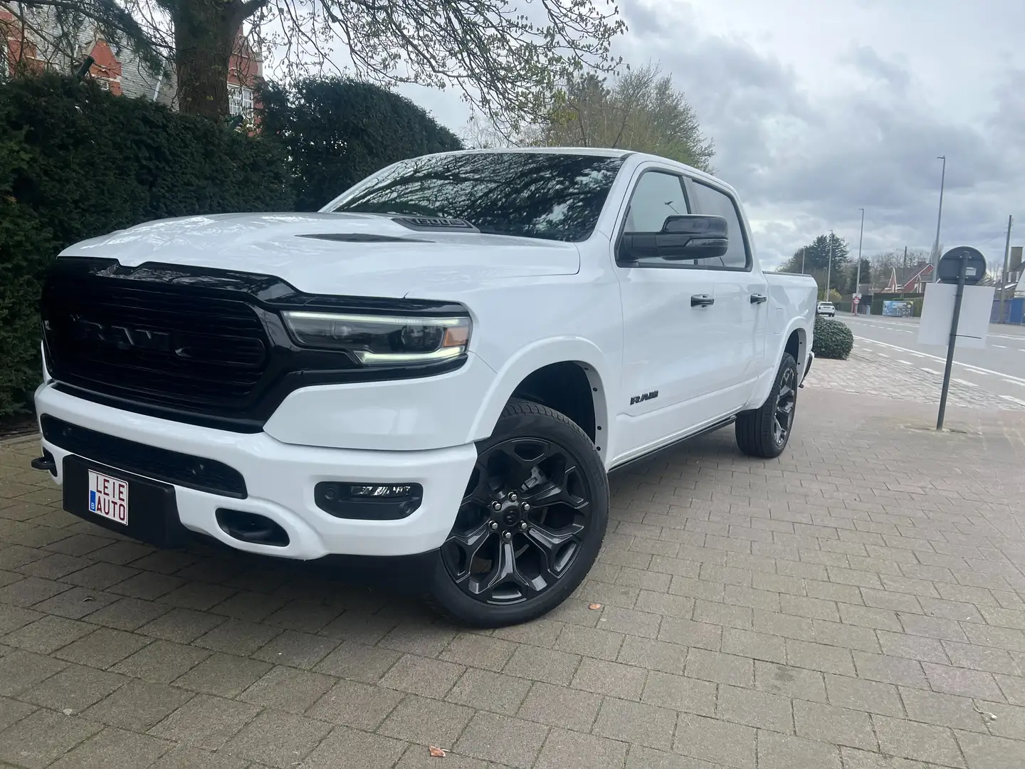 Dodge RAM Model 2024 Limited Night €78.900 ,- excl btw Wit - 2