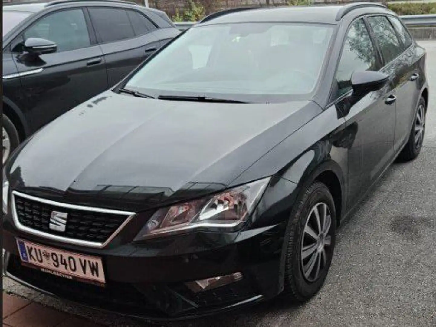 SEAT Leon Leon ST Style 1,6 TDI 4Drive Style Schwarz - 2