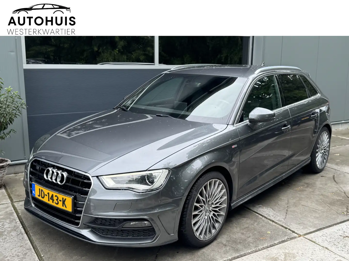 Audi A3 Sportback 1.4 TFSI 125PK S-Tronic 2x S-Line Climat Grijs - 1