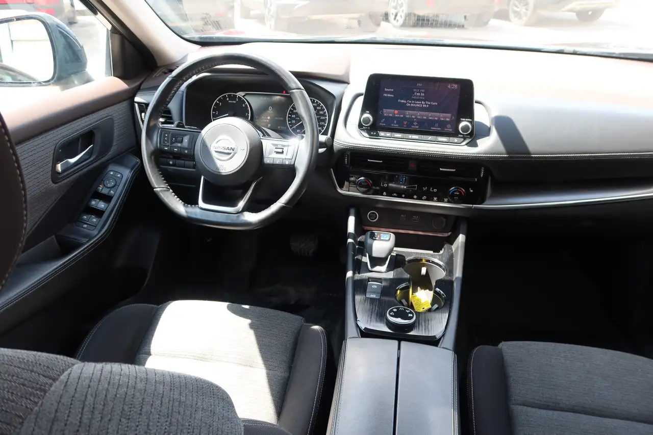 Nissan Rogue снимка Nissan Rogue