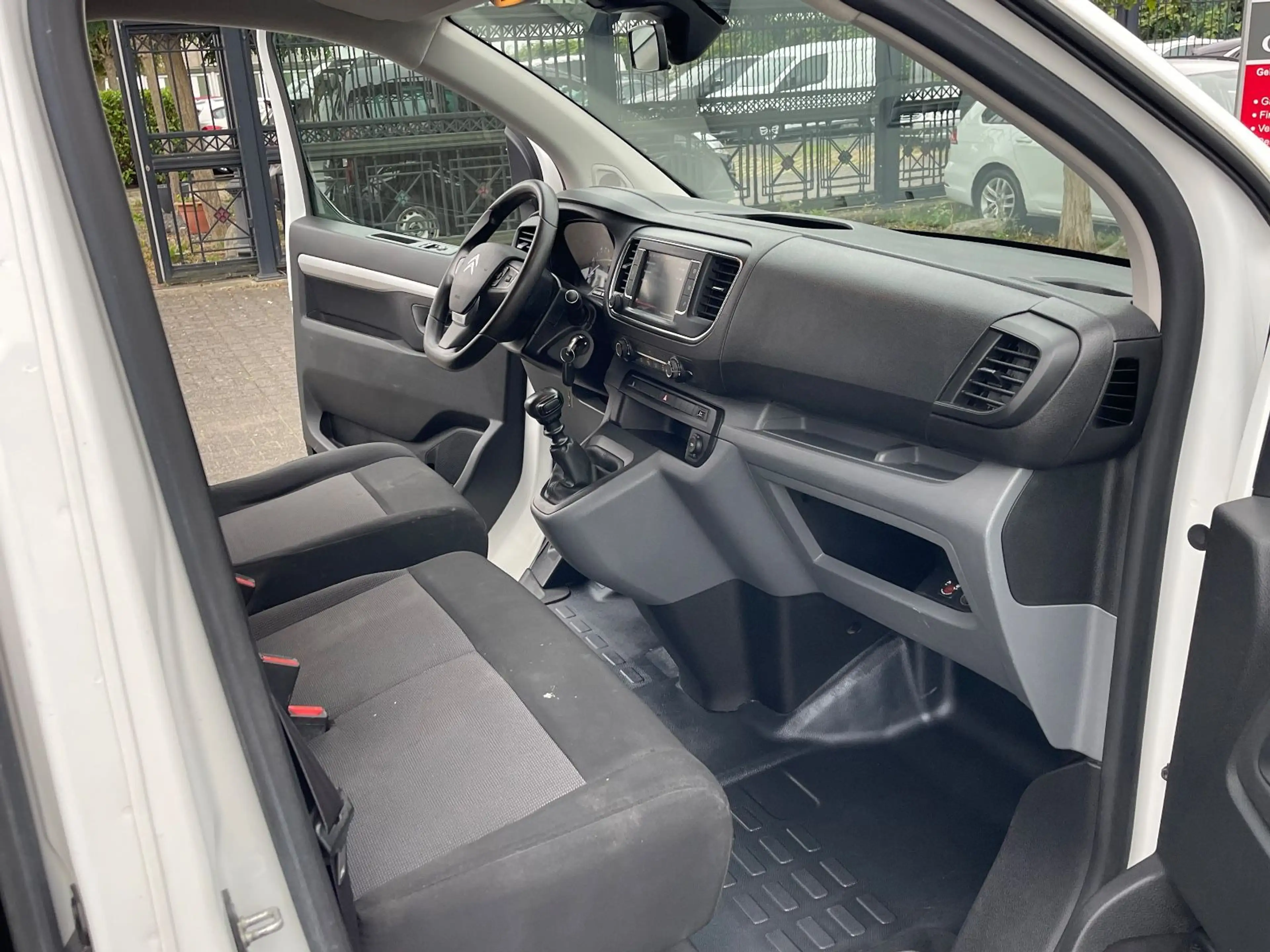 Citroen Jumpy Kasten Club M Doppelkabine — photo 11