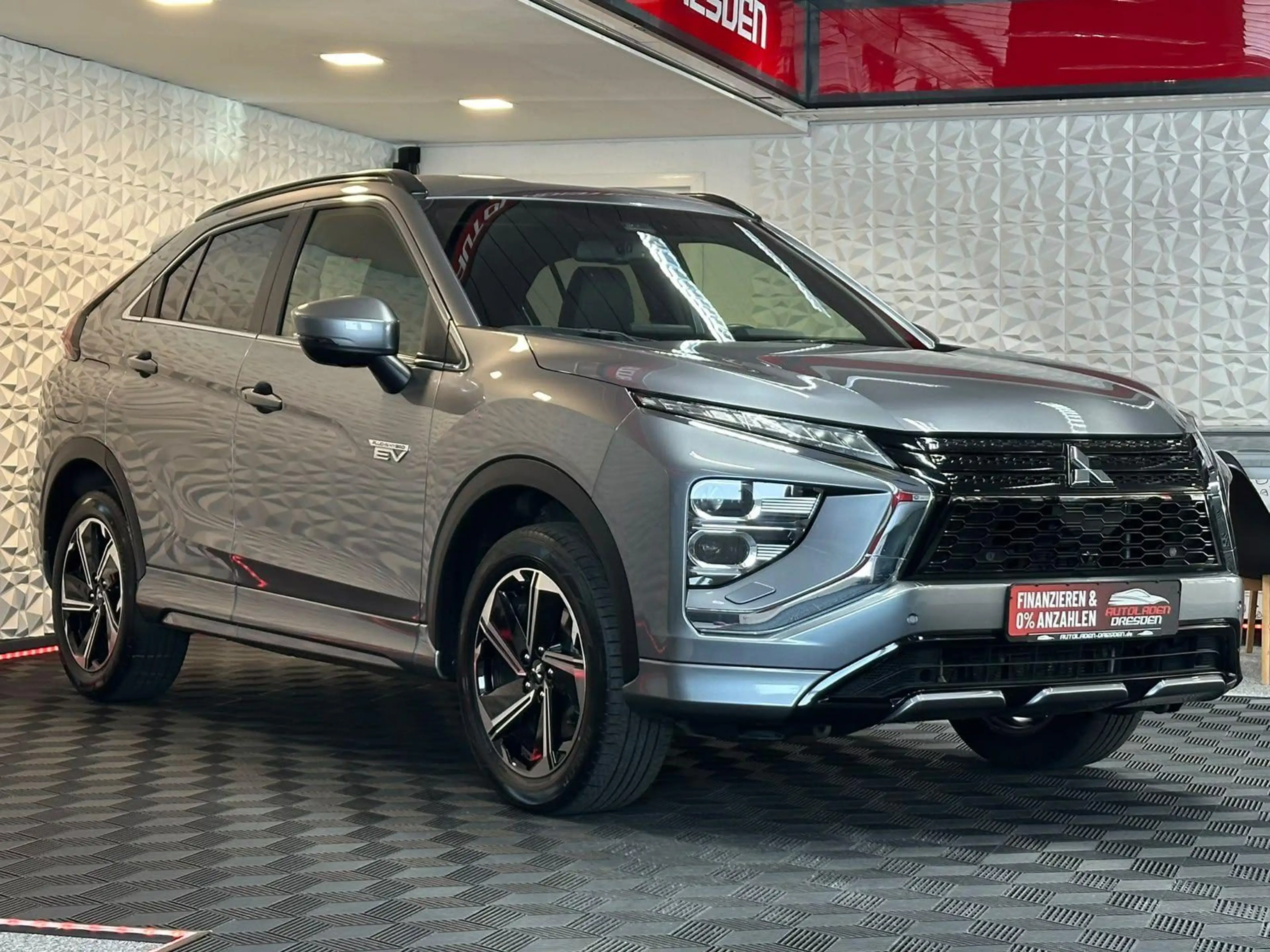 Mitsubishi Eclipse Cross Hybrid 4WD ACC#SPUR#KEYL#LED#SHZ — photo 2