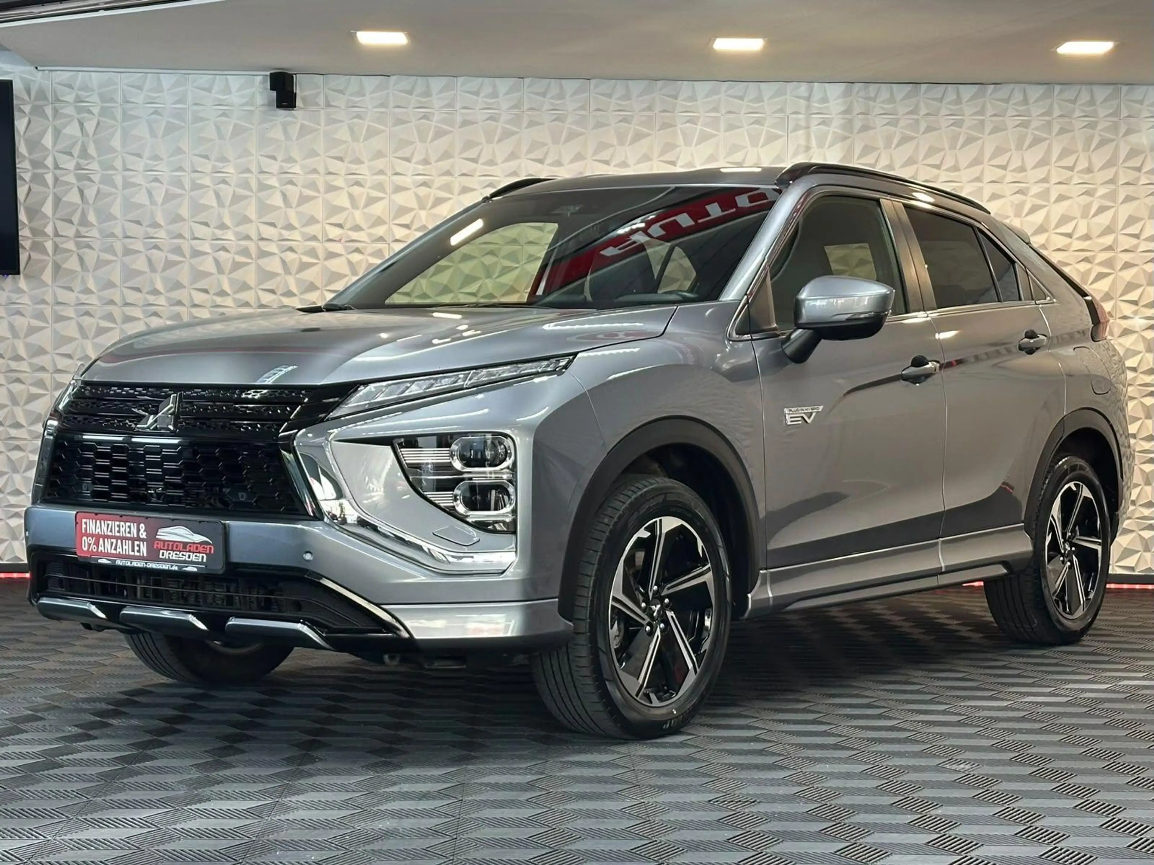 Mitsubishi Eclipse Cross Hybrid 4WD ACC#SPUR#KEYL#LED#SHZ — photo 4