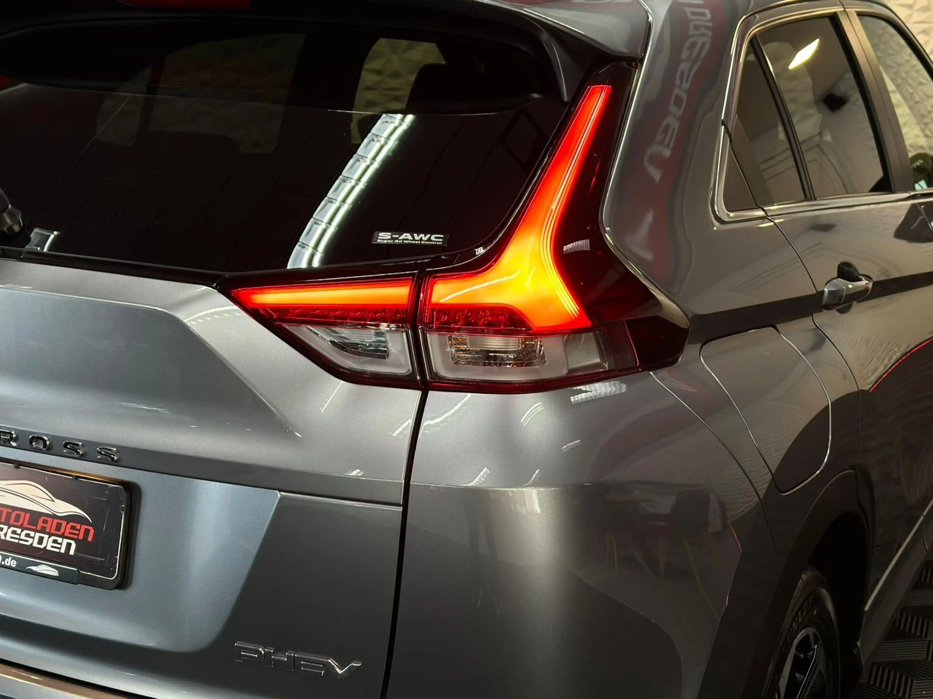Mitsubishi Eclipse Cross Hybrid 4WD ACC#SPUR#KEYL#LED#SHZ — photo 11