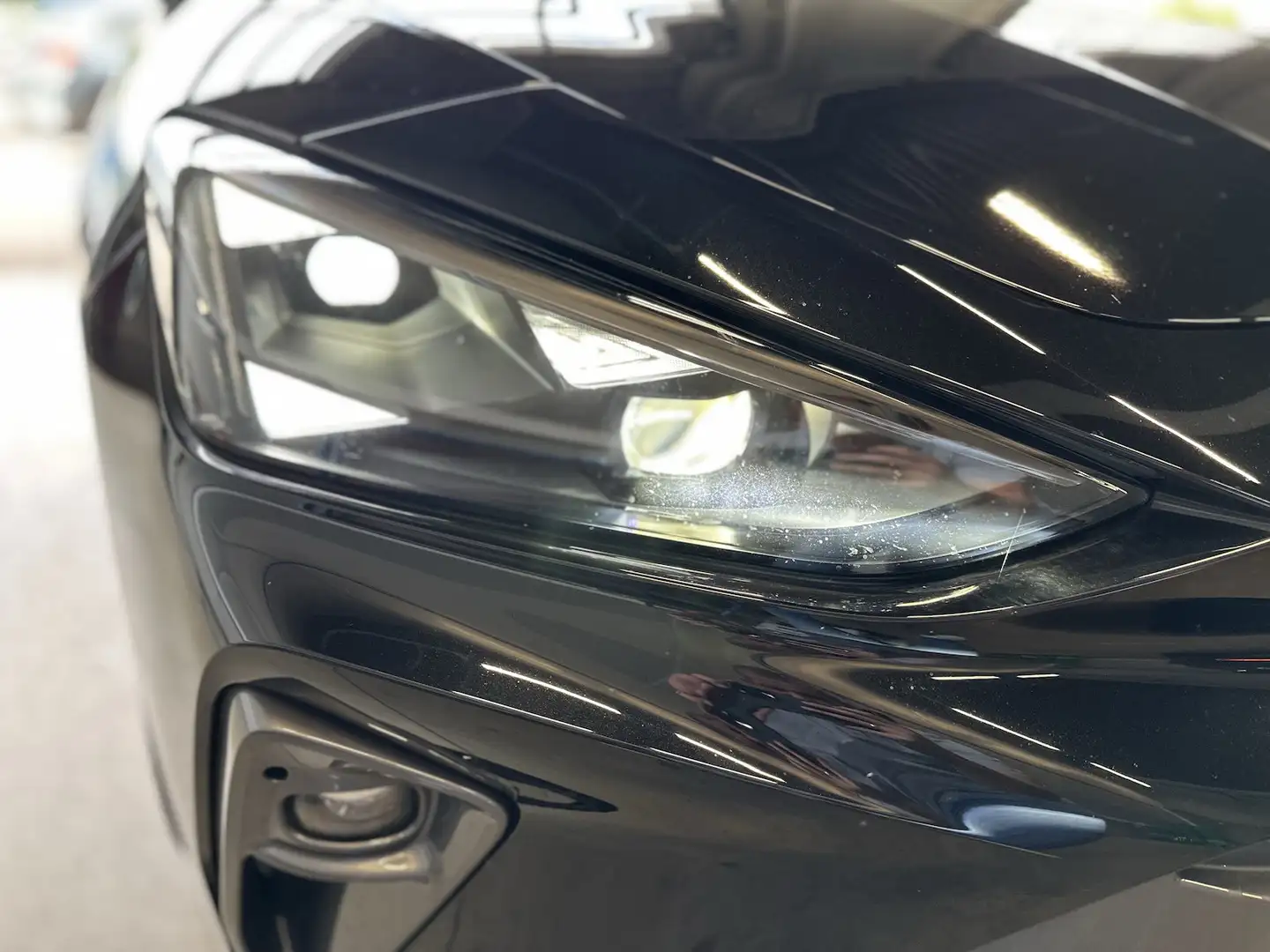 CUPRA Leon VZ Sennheiser Progr.Design Pano 19´´Pure P. Schwarz - 2