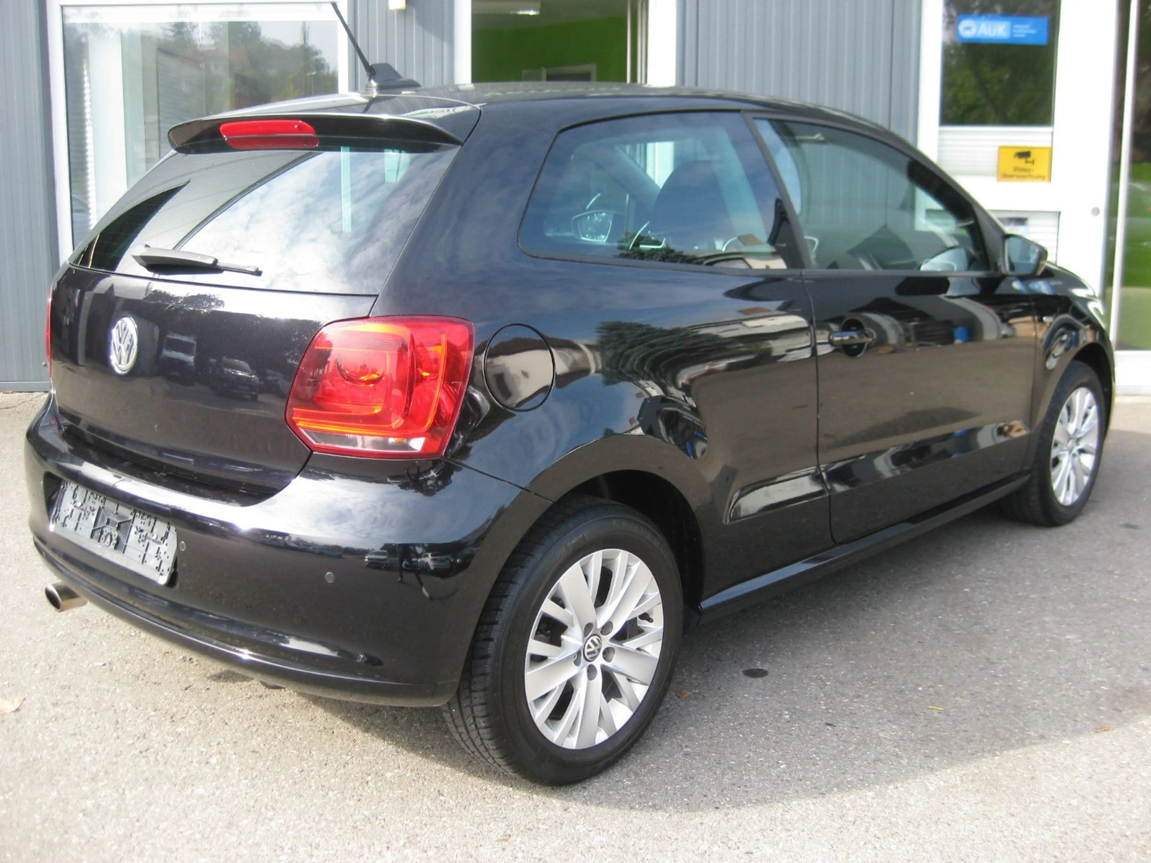 Volkswagen Polo V 1.2 Life "NEUE BREMSEN" — photo 4