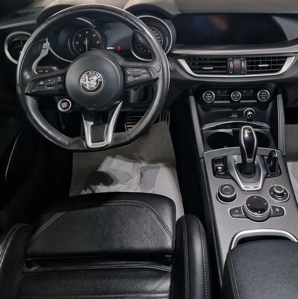 Alfa Romeo Stelvio 2021 — фото 12