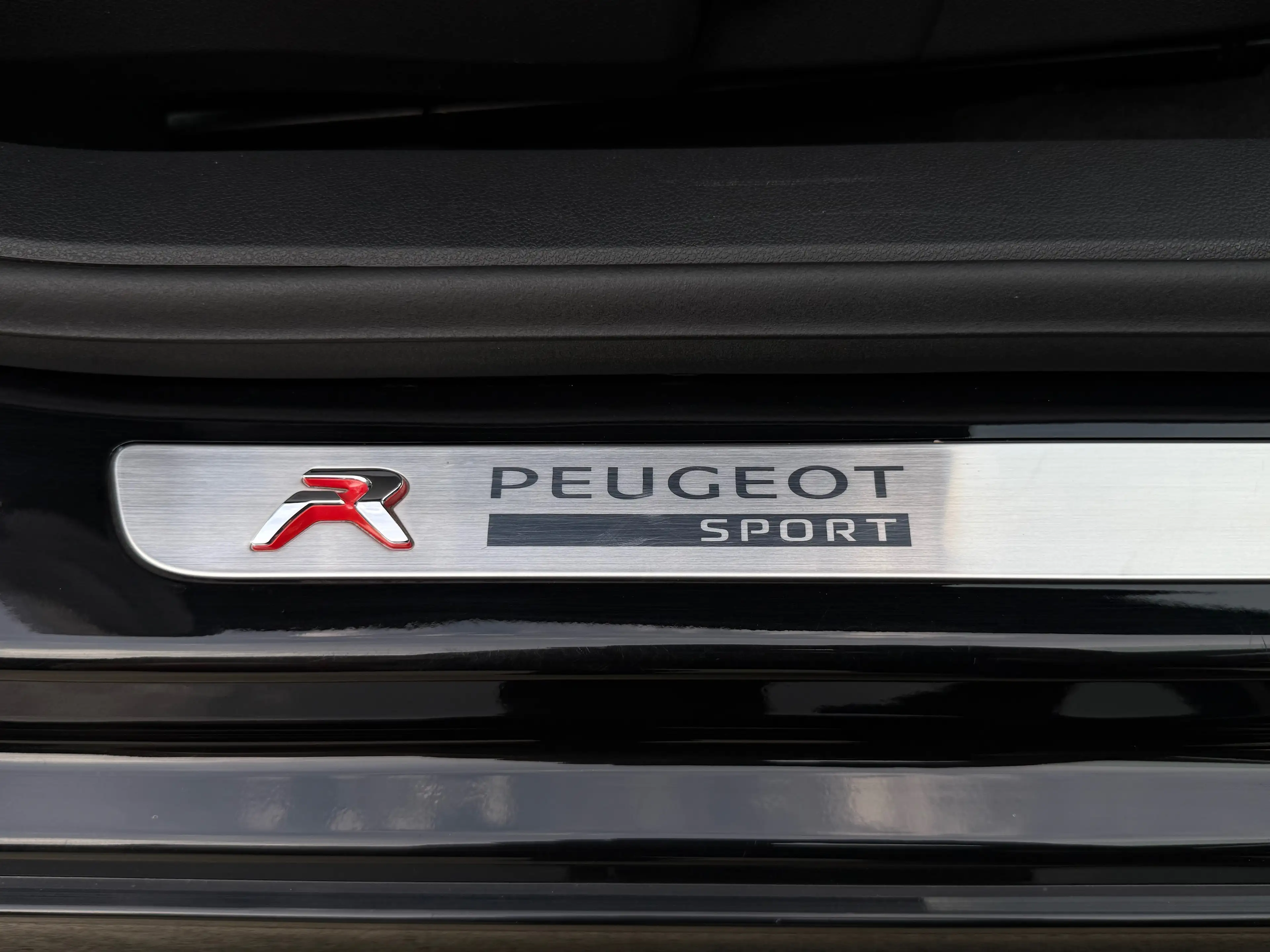 Peugeot RCZ ✅R 270Ch💪 Série limitée✨3054 Exemplaires👌 — photo 13
