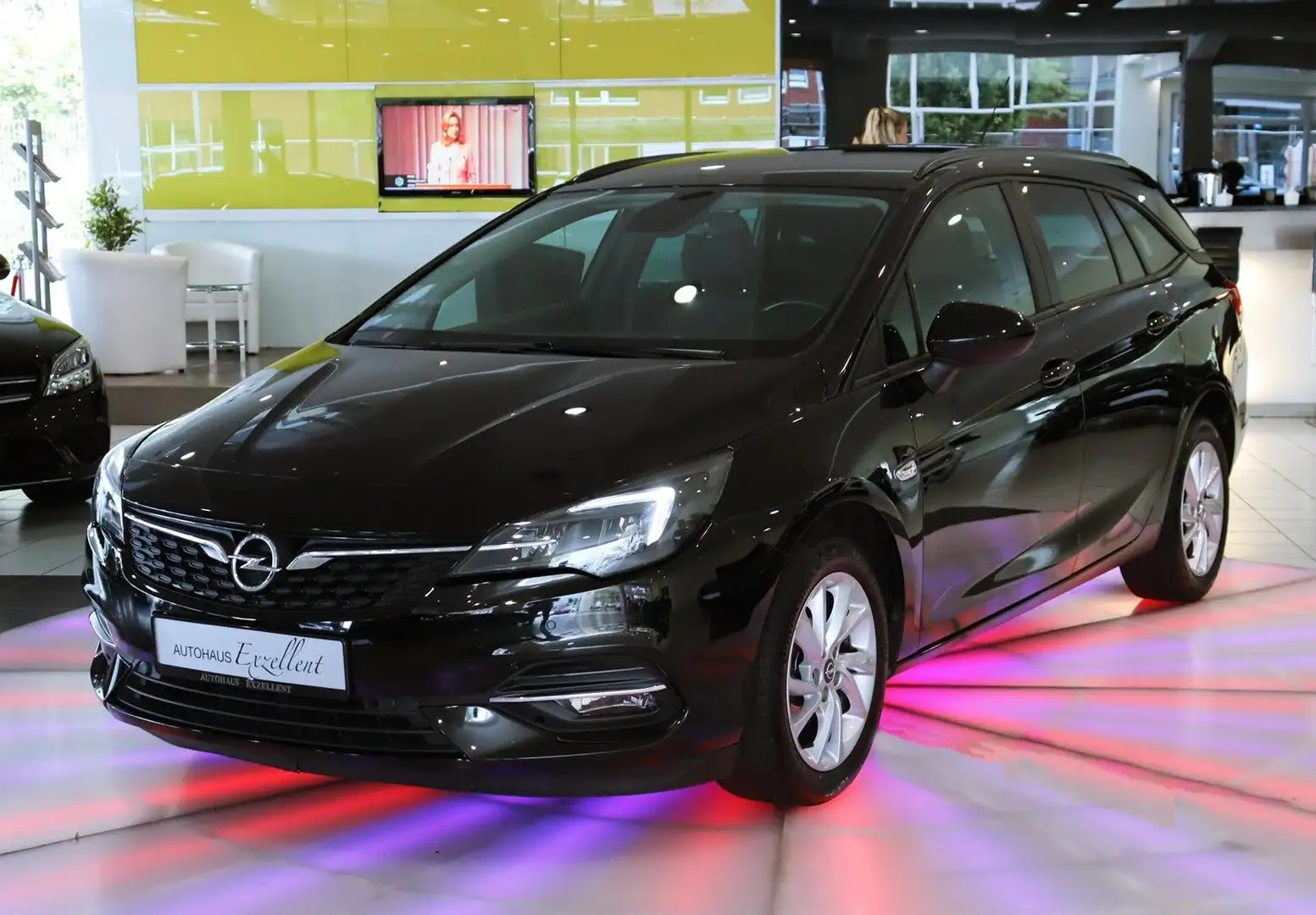 Opel Astra Sports Tourer Edition*NAVI*KAMERA*LHZ*LED* Schwarz - 1
