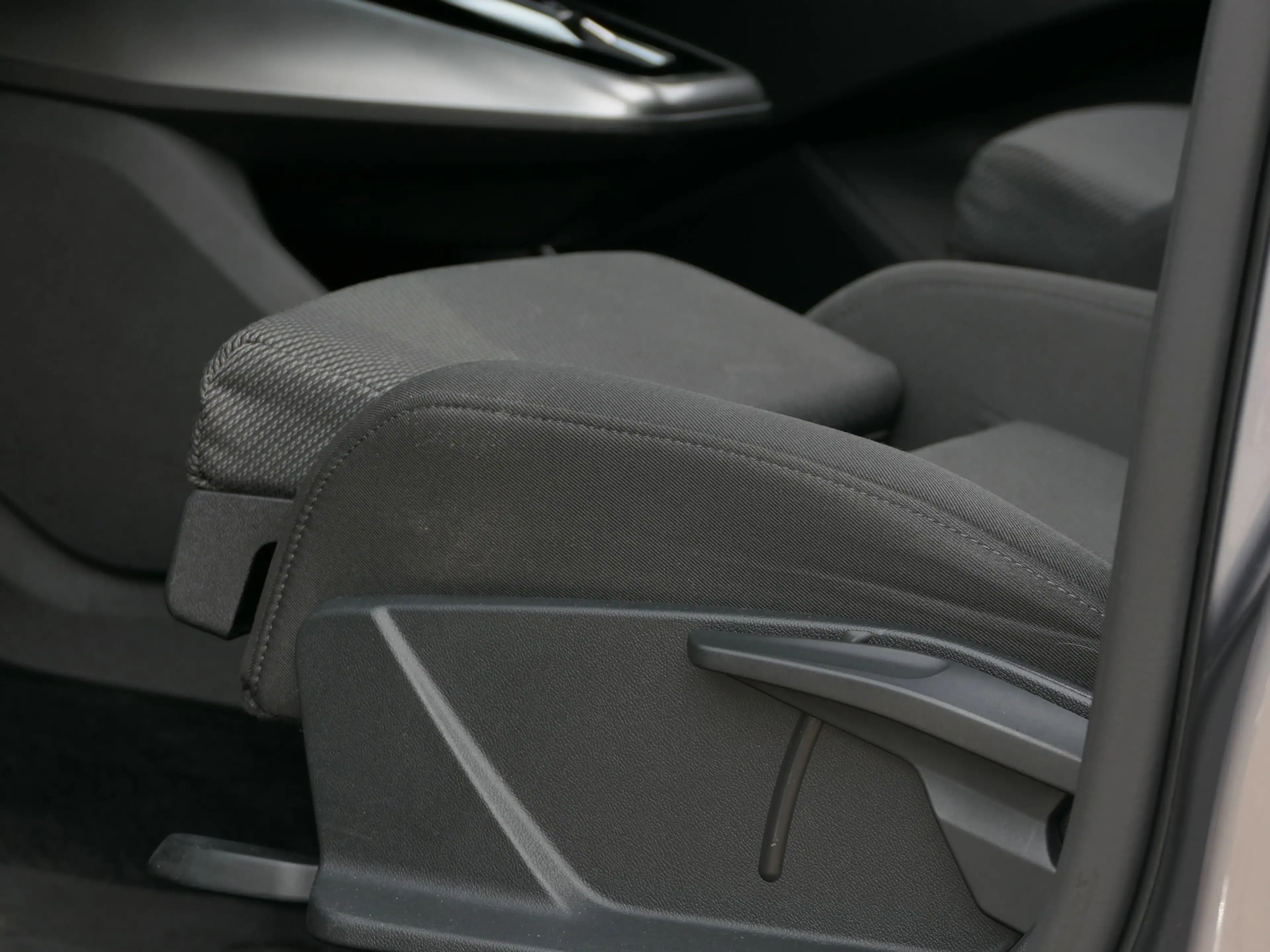 Audi Q4 e-tron 40 Launch edition Advanced Plus 77 kWh | SoH 91% | — photo 13