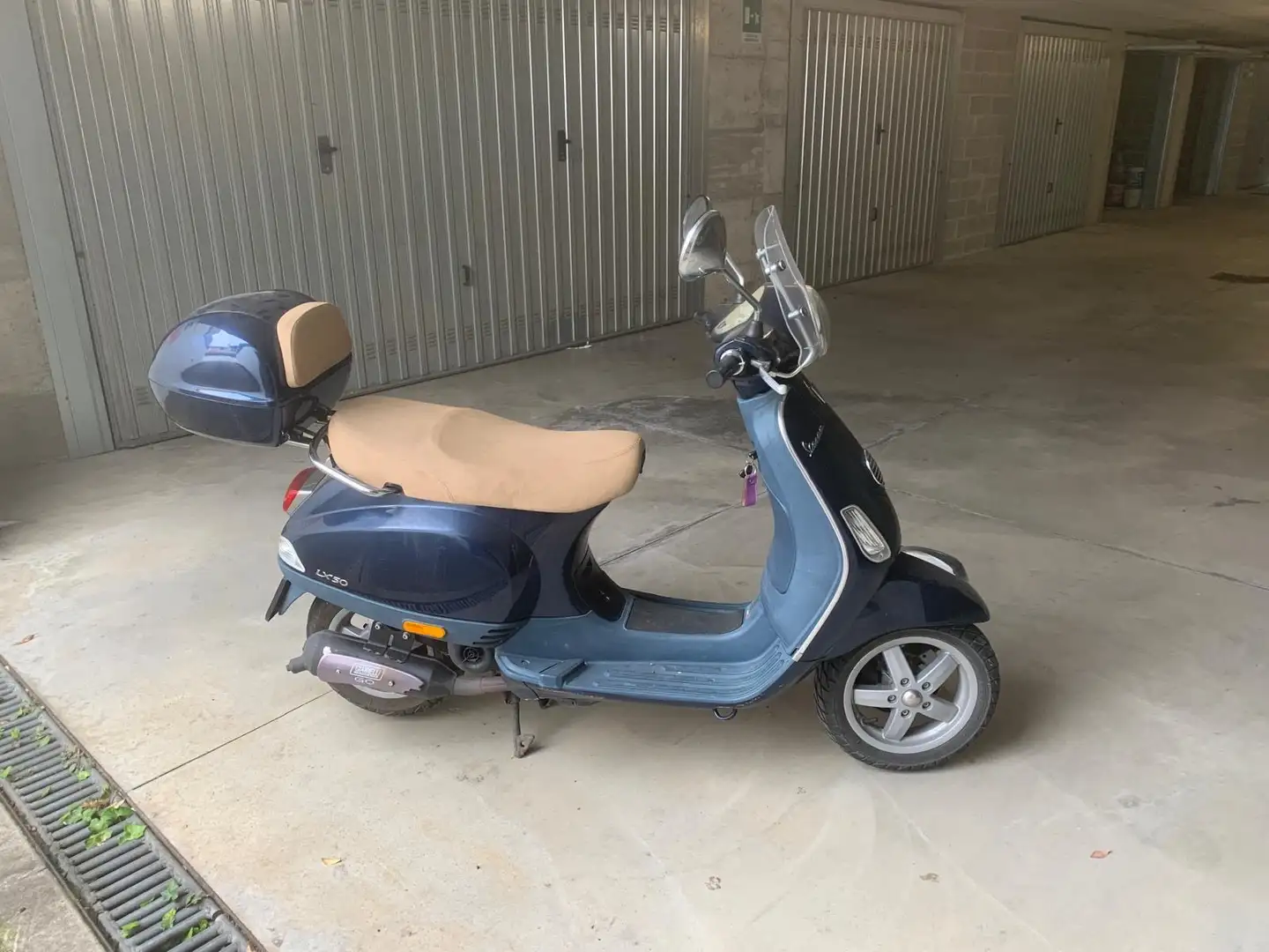 Vespa LX 50 Blauw - 2