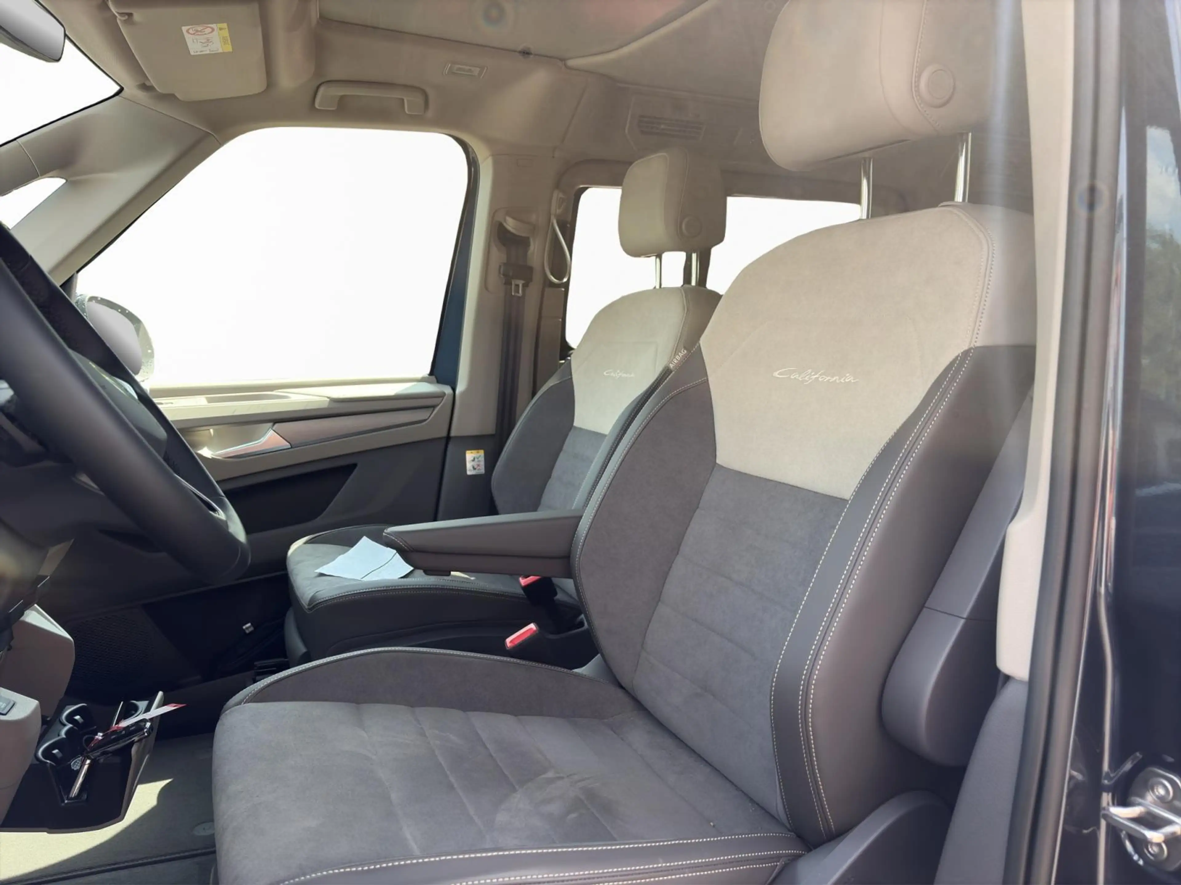 Volkswagen T7 California Ocean — photo 9