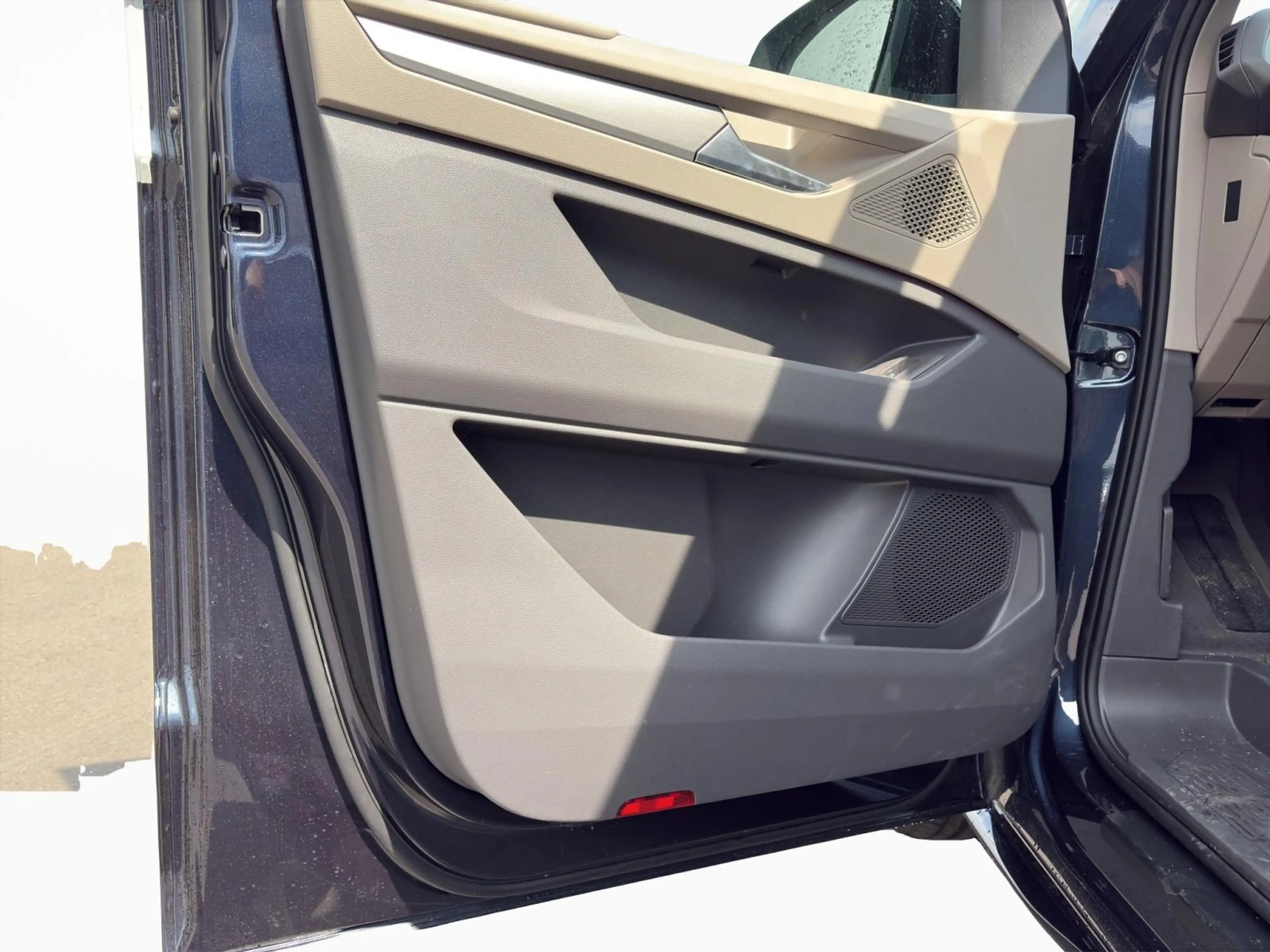 Volkswagen T7 California Ocean — photo 10