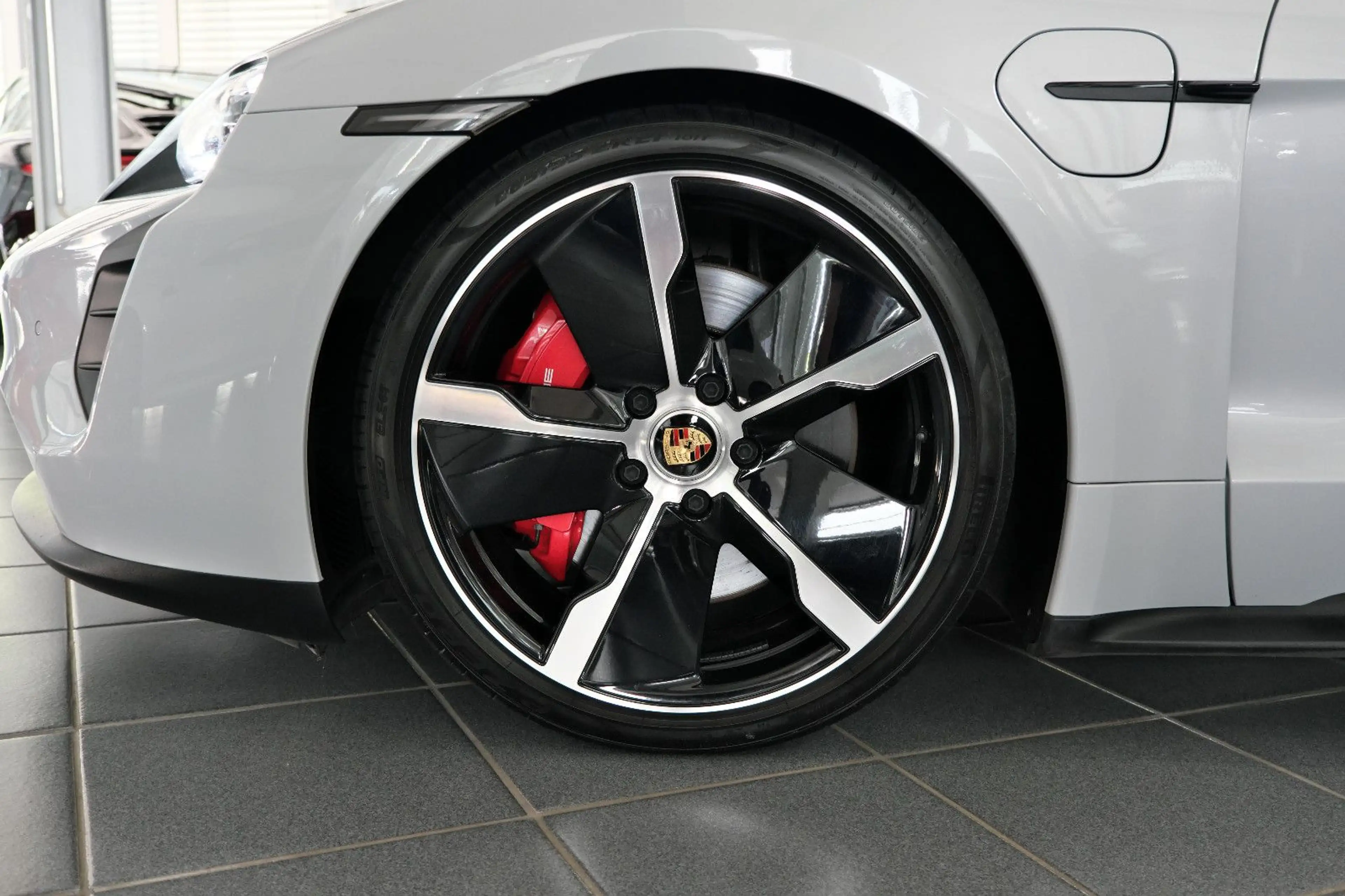 Porsche Taycan GTS Sport Turismo BOSE Pano 21 Zoll DE — photo 8