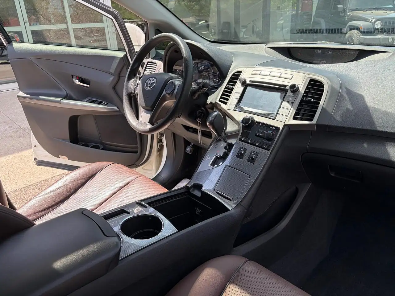 Toyota Venza photo Toyota Venza