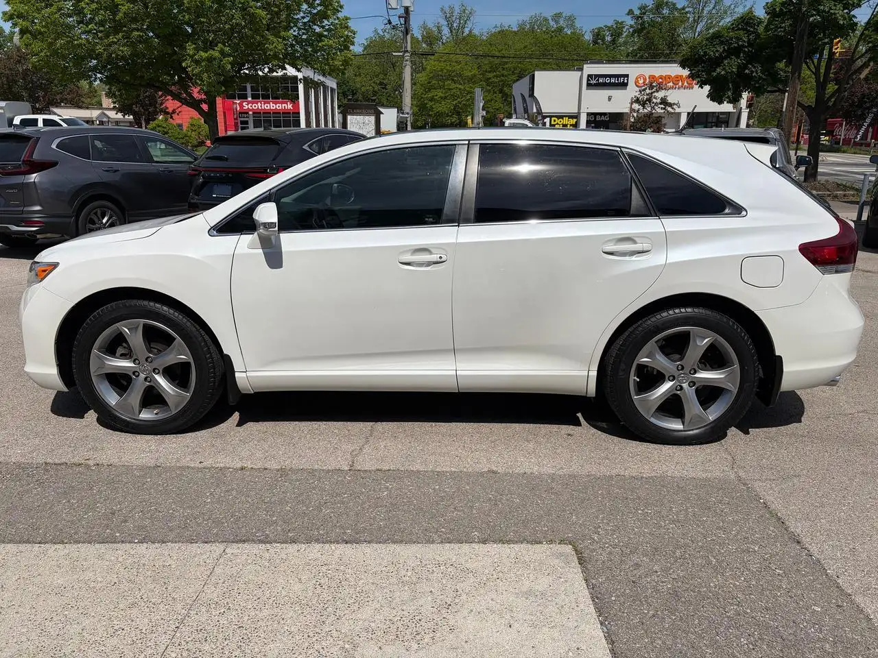 Toyota Venza photo Toyota Venza