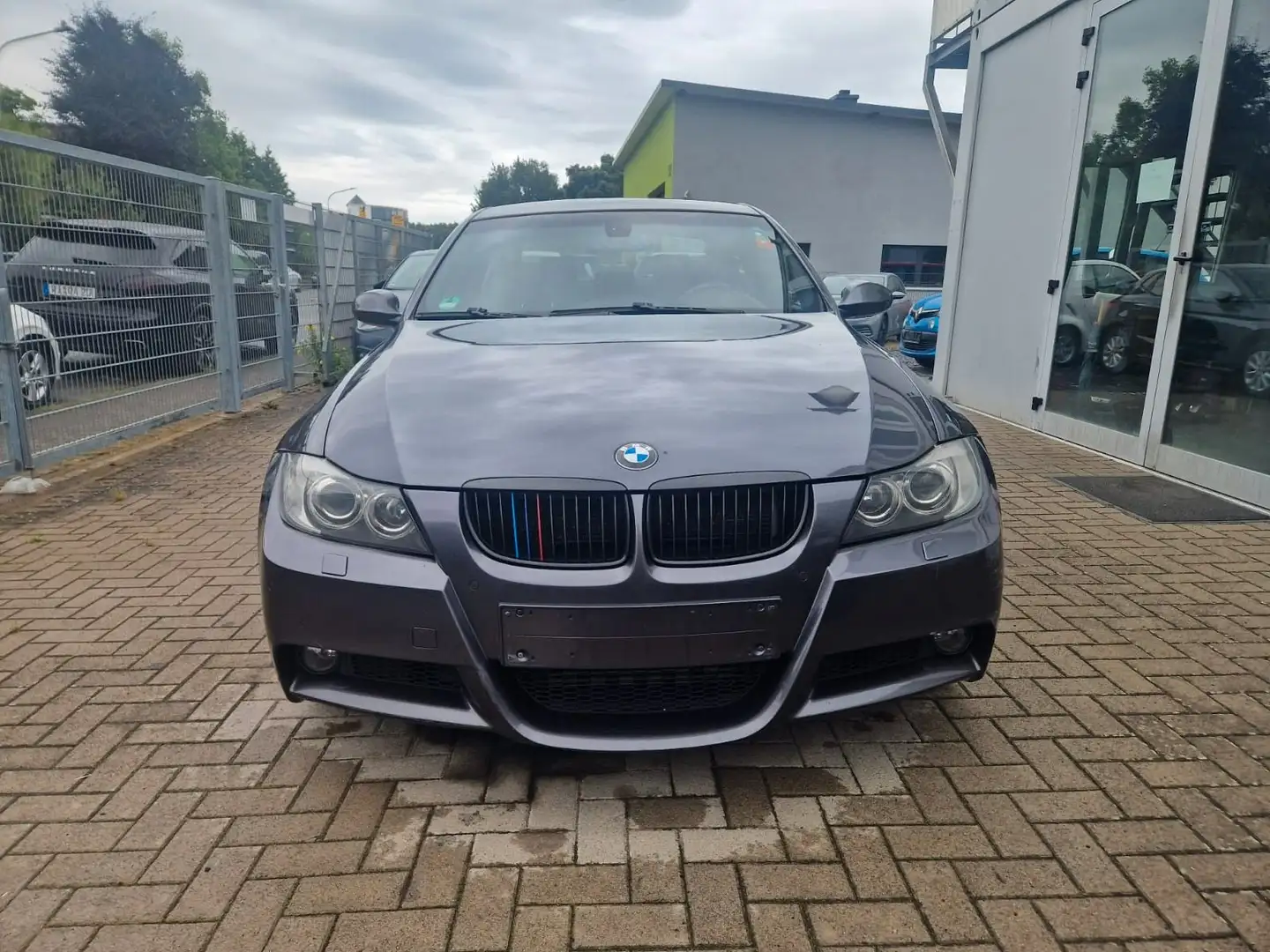 BMW 330 Lim. 330d xDrive M-Paket - 2