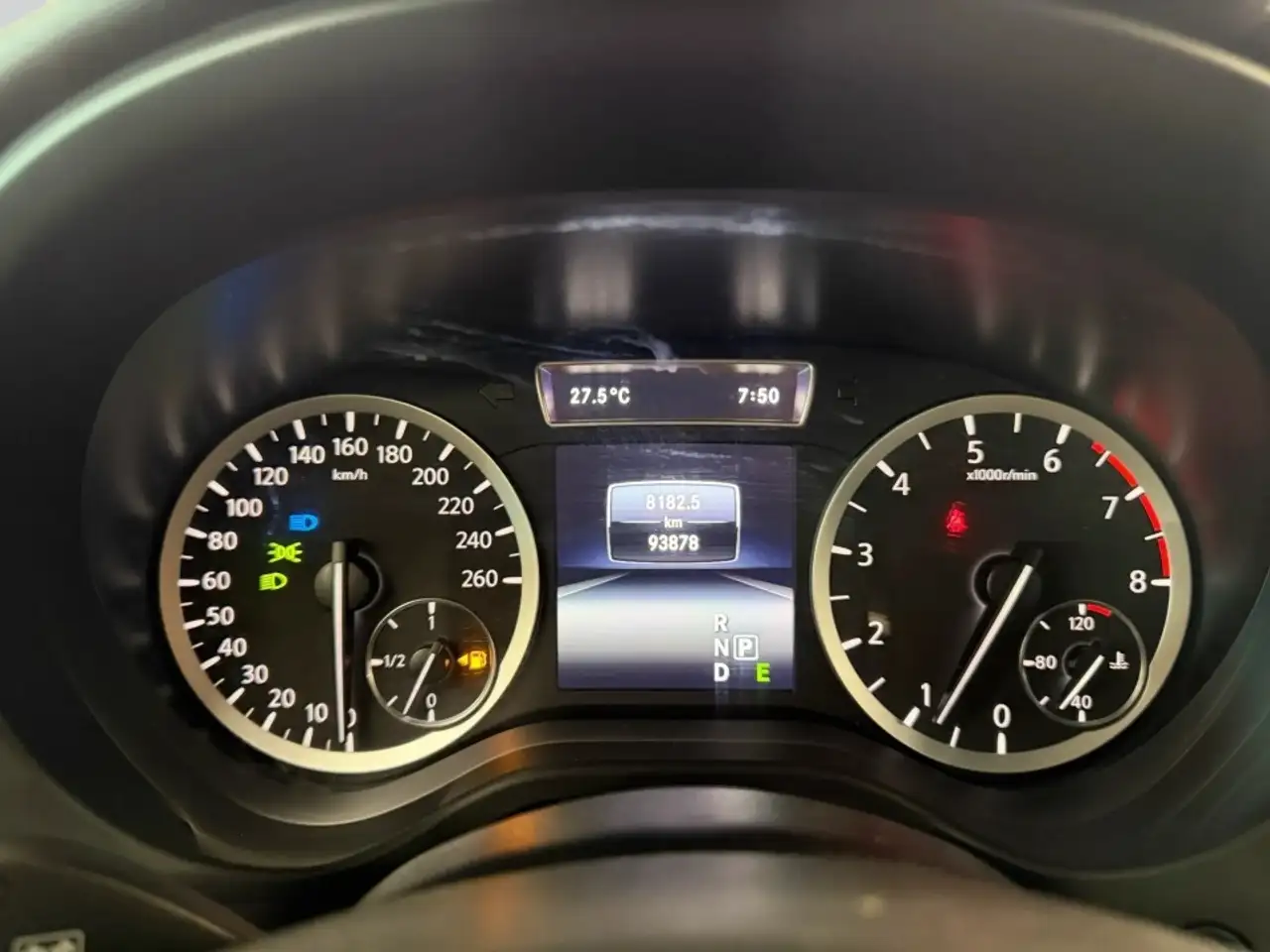 Infiniti QX30 снимка Infiniti QX30