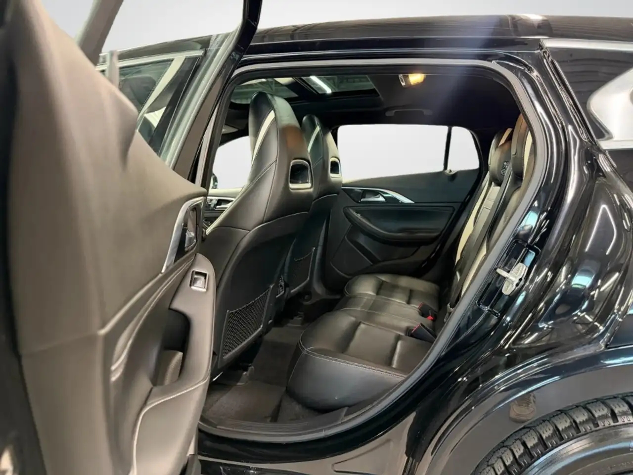 Infiniti QX30 снимка Infiniti QX30