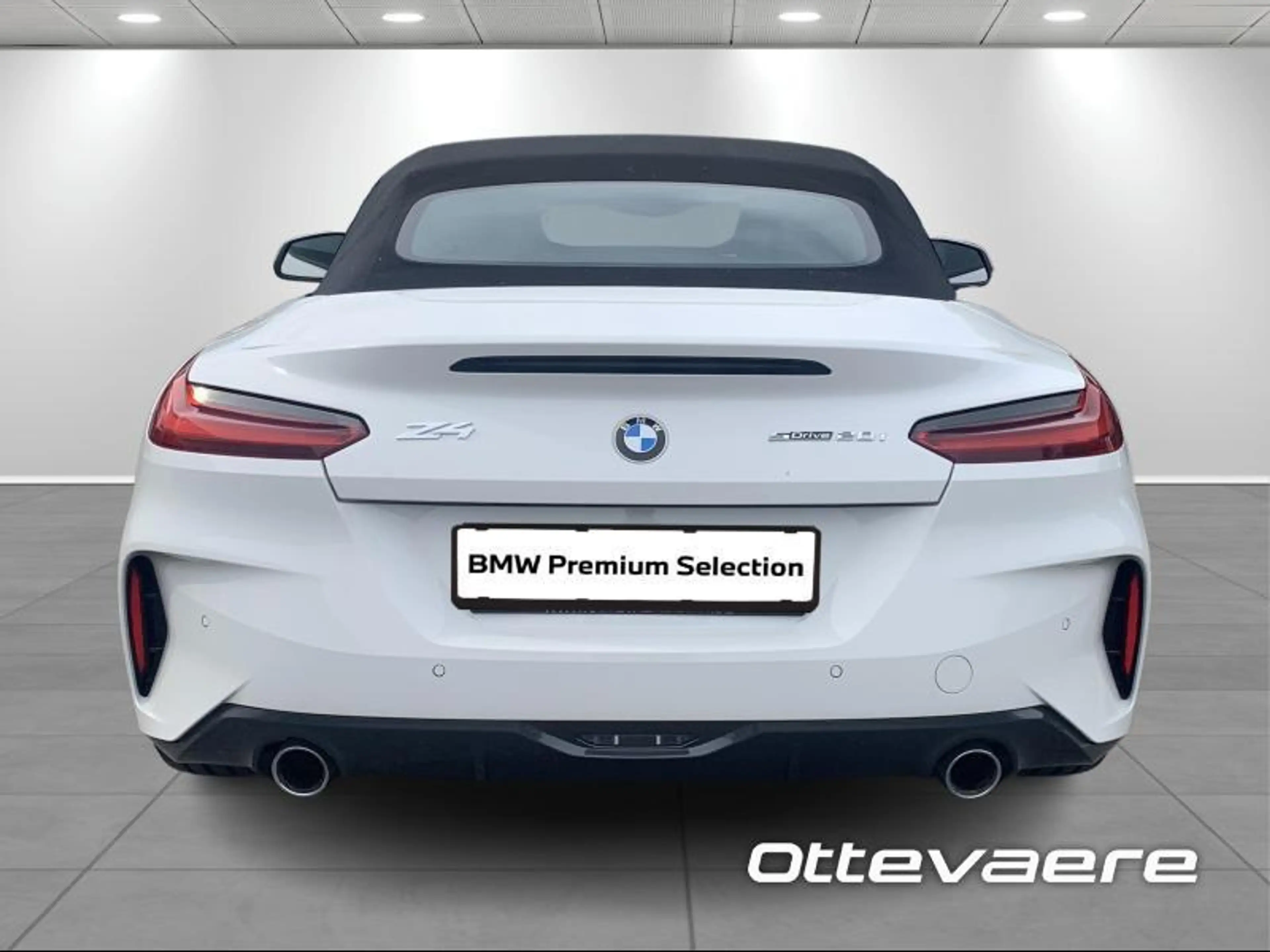 BMW Z4 sDrive20i — photo 4
