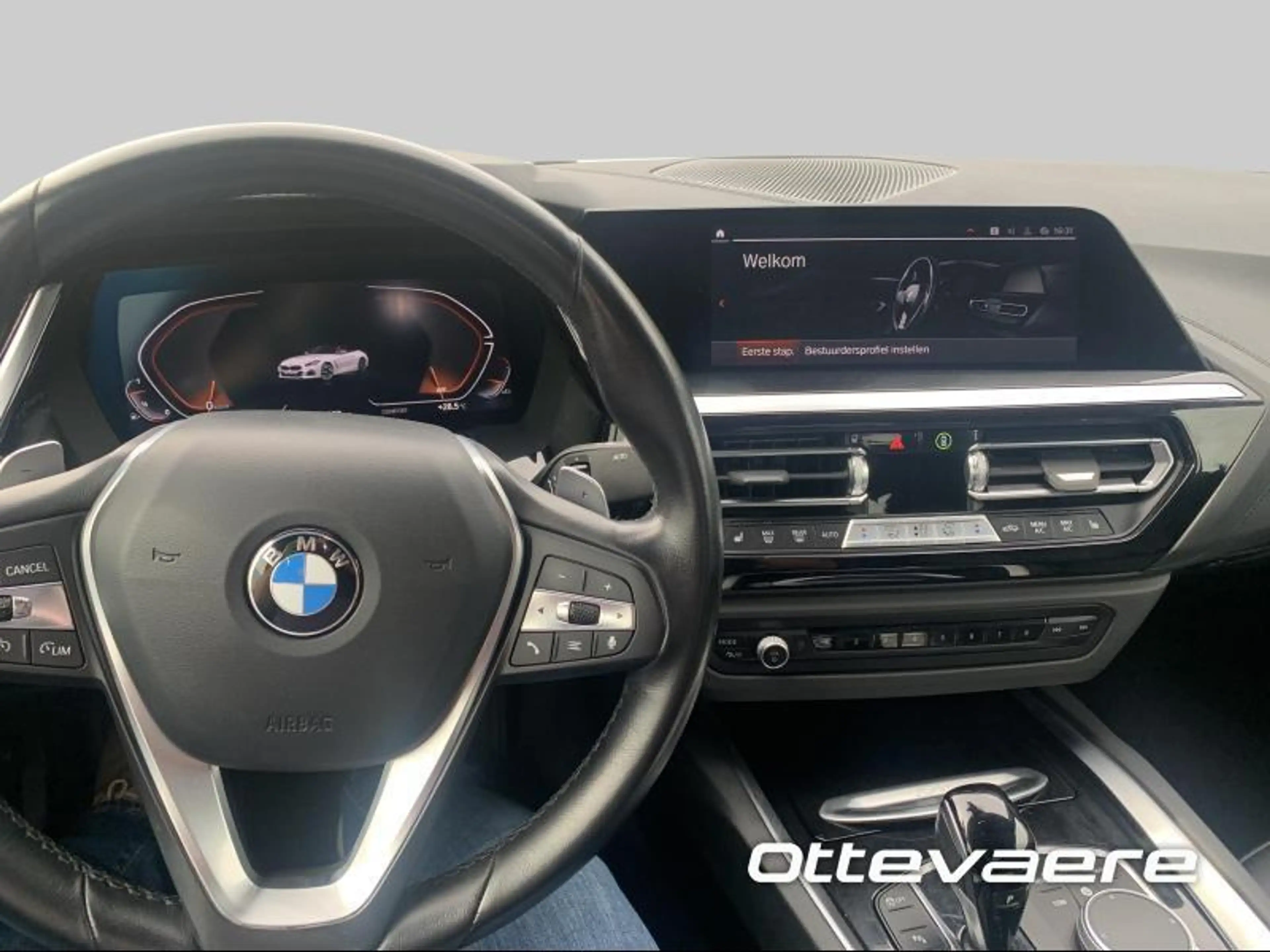 BMW Z4 sDrive20i — photo 7