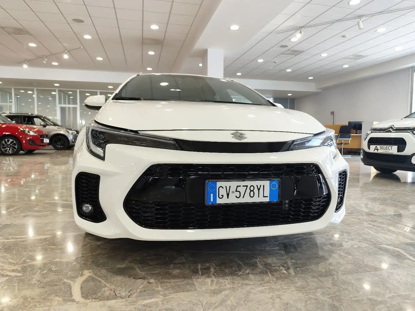 Suzuki Swace 1.8 Hybrid E-CVT 2WD Top Bianco - 2