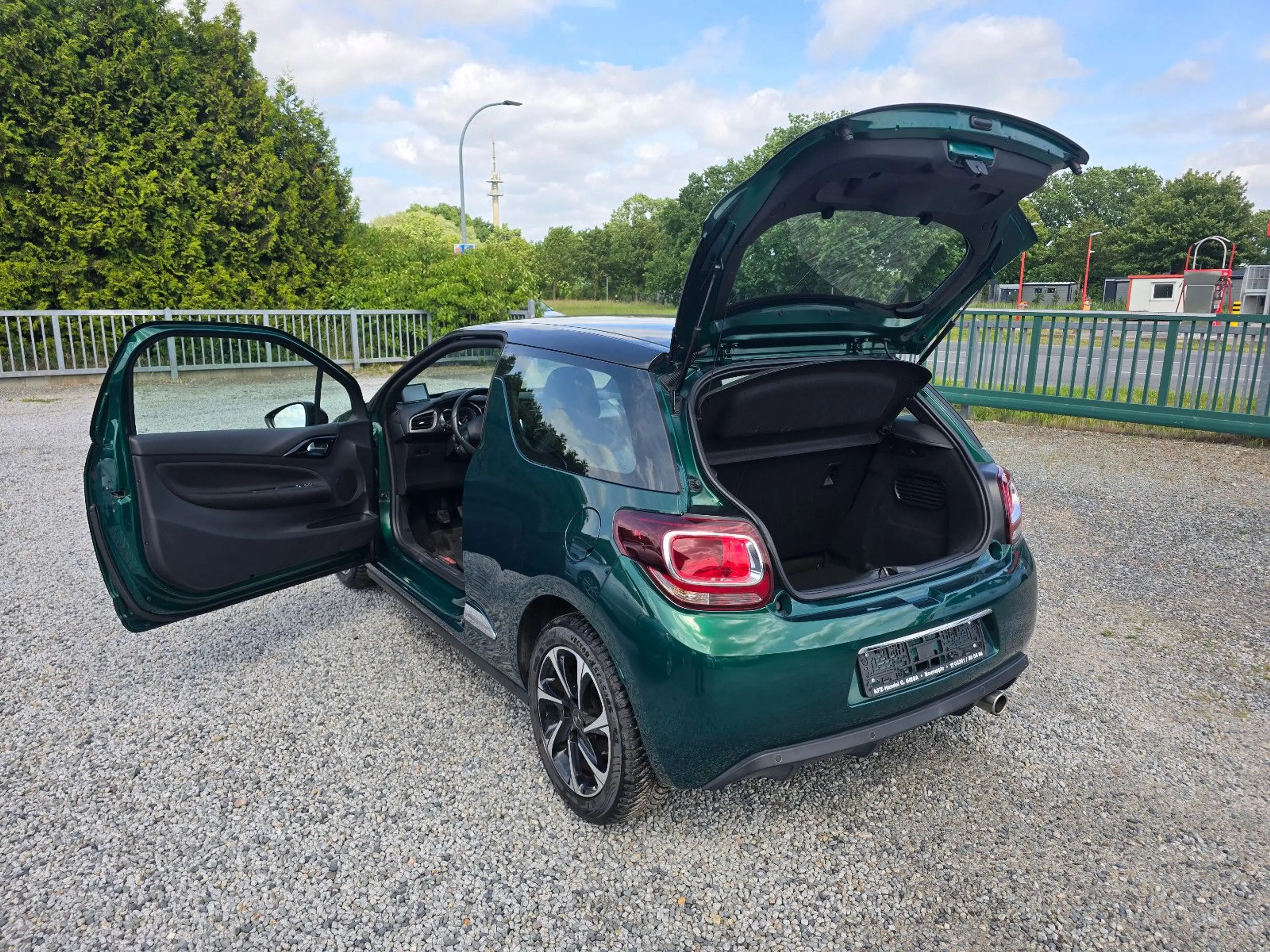DS Automobiles DS 3 DS 3 So Chic — photo 9