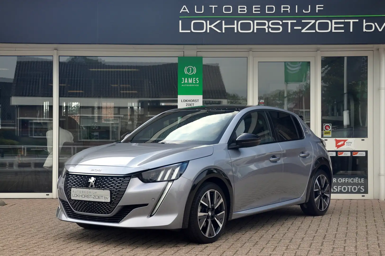 Peugeot 208 1.2 PureTech 130 PK GT EAT8 | Automaat | Navigatie Gris - 1