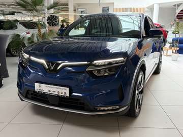 VF8 300 kW AWD Plus Sofort verfügbar