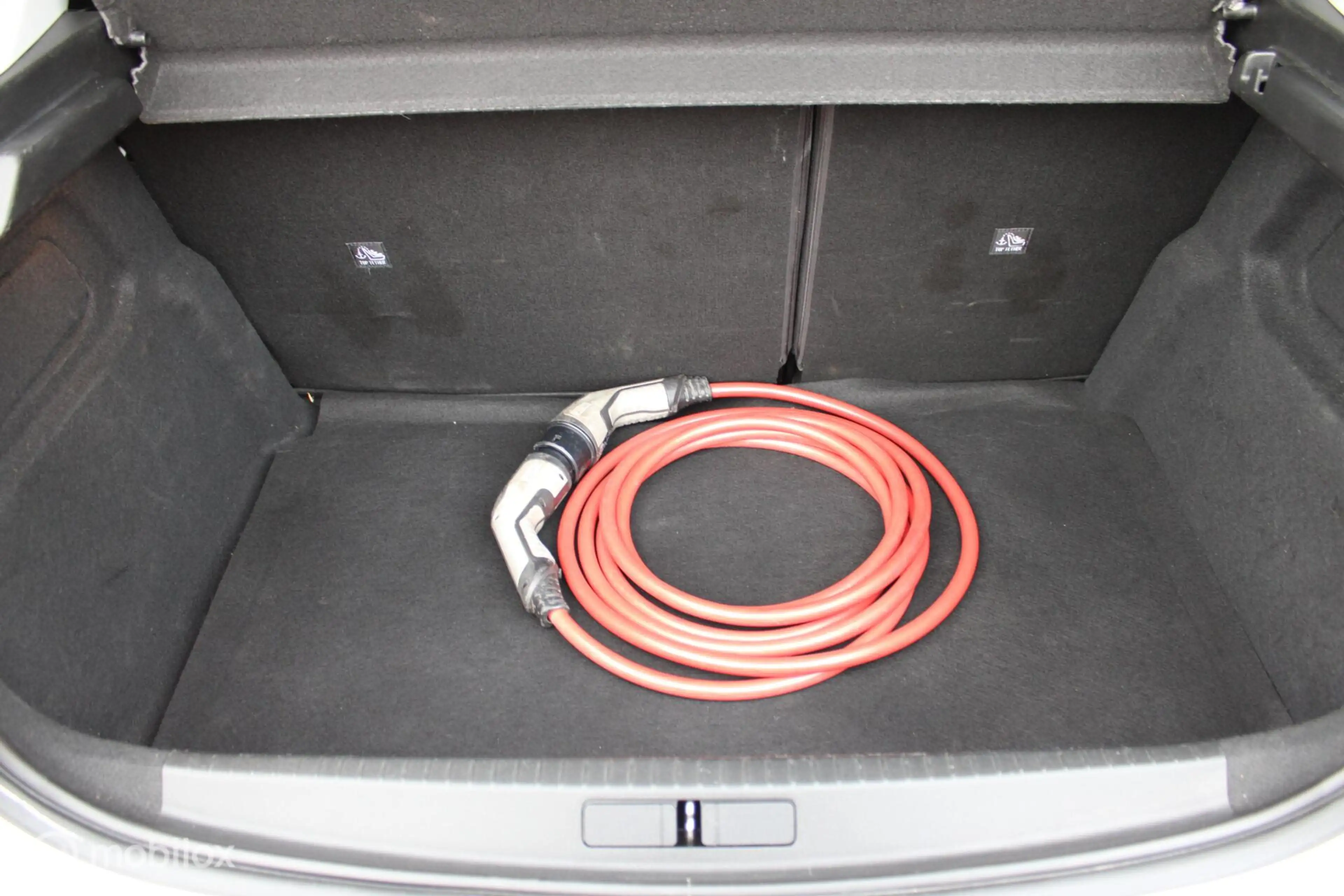 Opel Corsa-e Edition 50 kWh, Pdc, Zwart dak en donker glas, Cru — photo 22