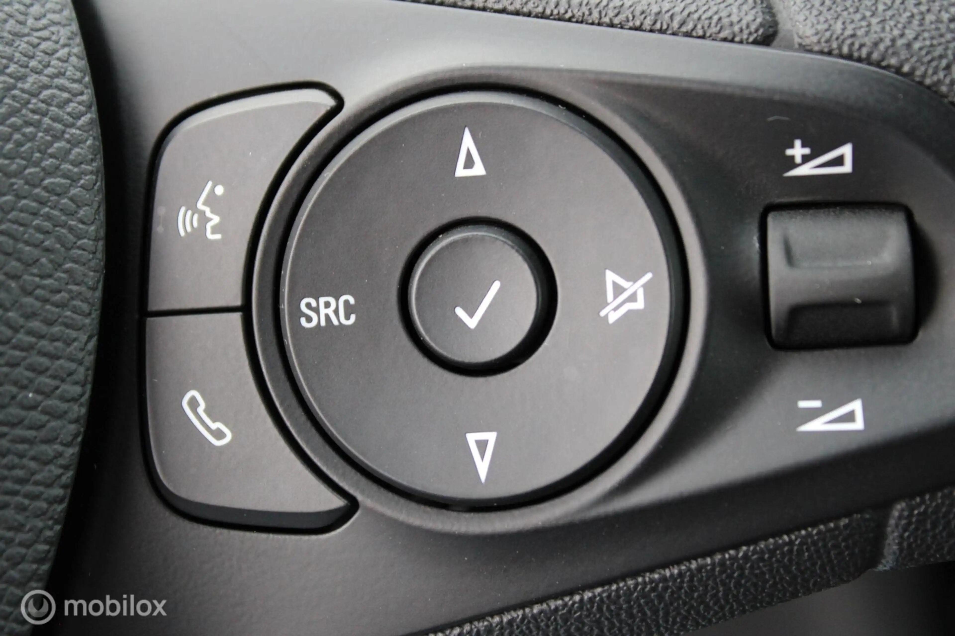 Opel Corsa-e Edition 50 kWh, Pdc, Zwart dak en donker glas, Cru — photo 16