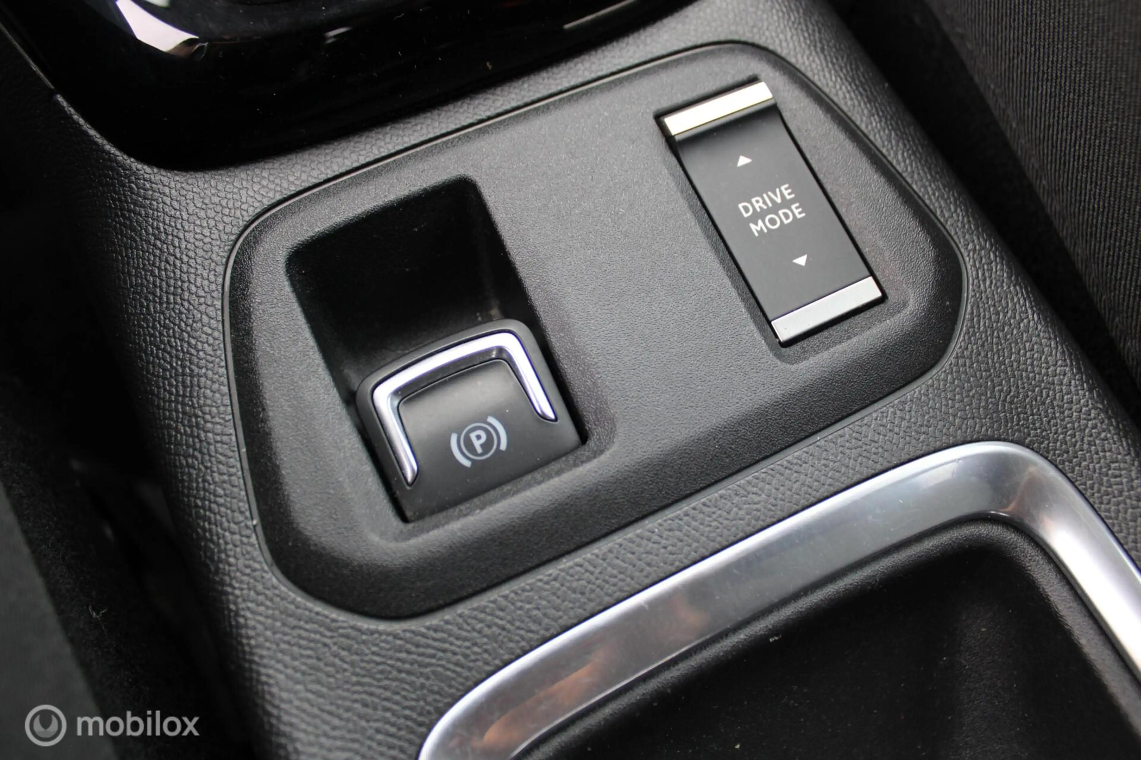 Opel Corsa-e Edition 50 kWh, Pdc, Zwart dak en donker glas, Cru — photo 24