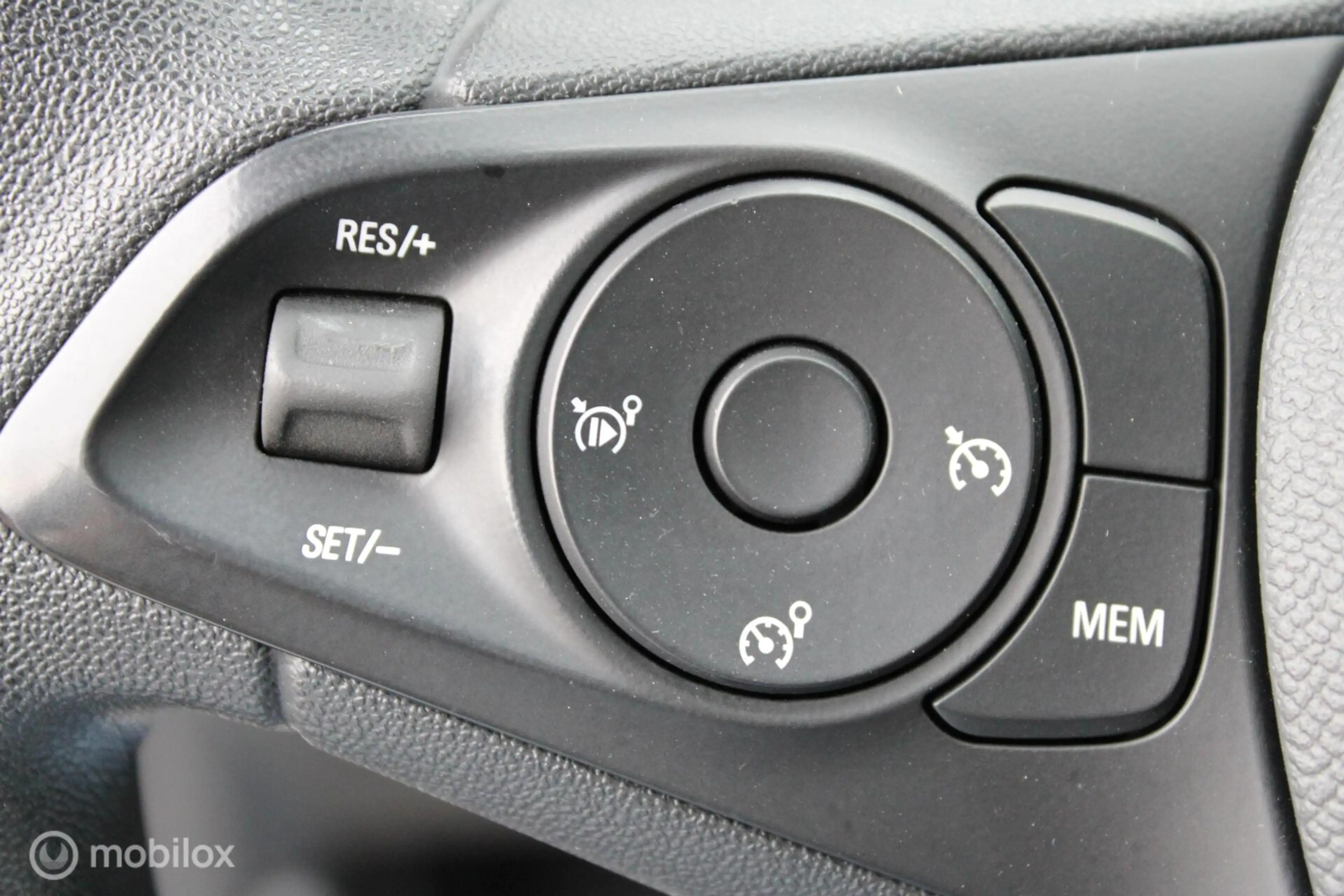 Opel Corsa-e Edition 50 kWh, Pdc, Zwart dak en donker glas, Cru — photo 18