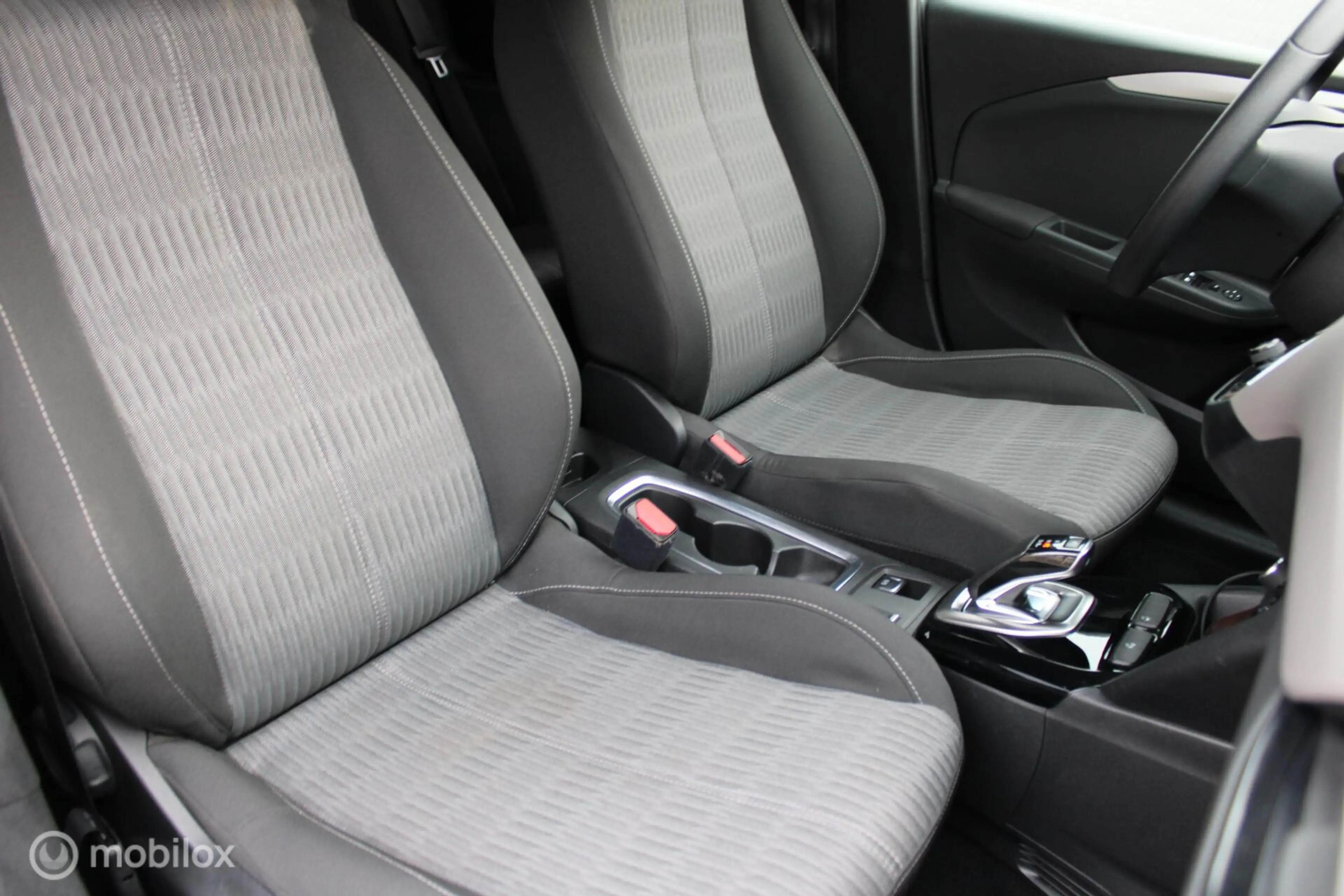 Opel Corsa-e Edition 50 kWh, Pdc, Zwart dak en donker glas, Cru — photo 23