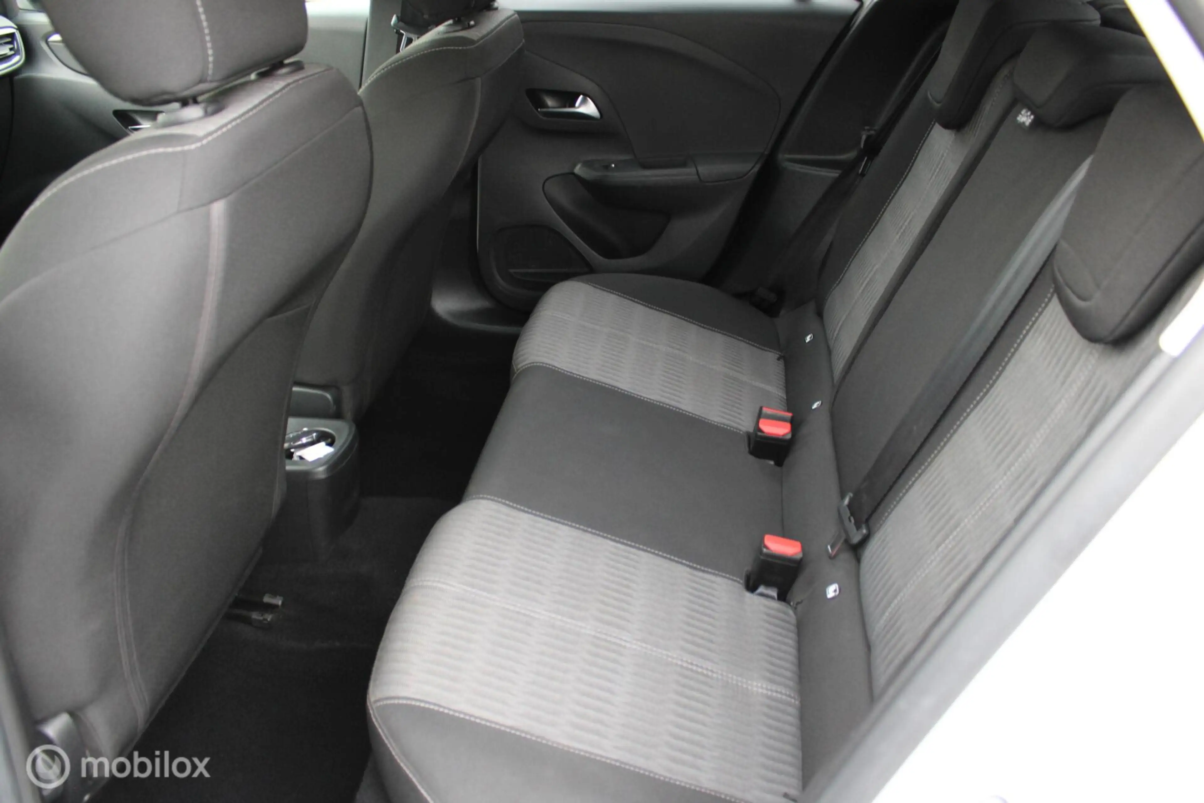 Opel Corsa-e Edition 50 kWh, Pdc, Zwart dak en donker glas, Cru — photo 20