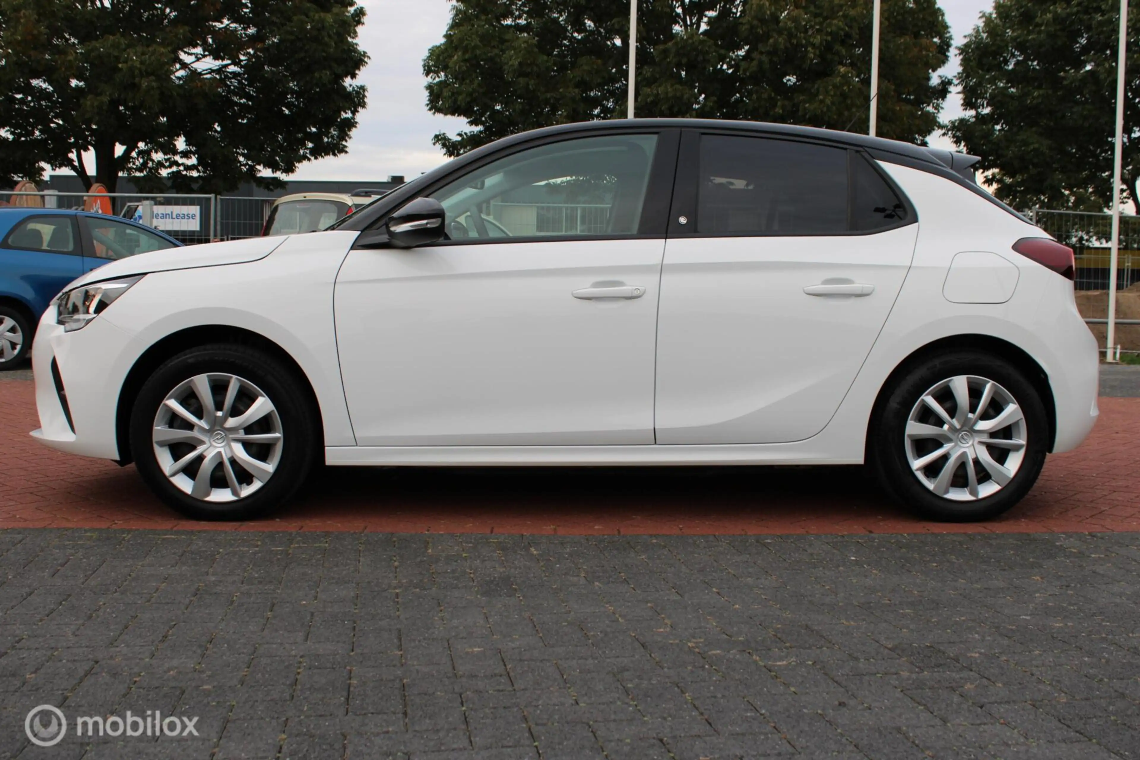 Opel Corsa-e Edition 50 kWh, Pdc, Zwart dak en donker glas, Cru — photo 25